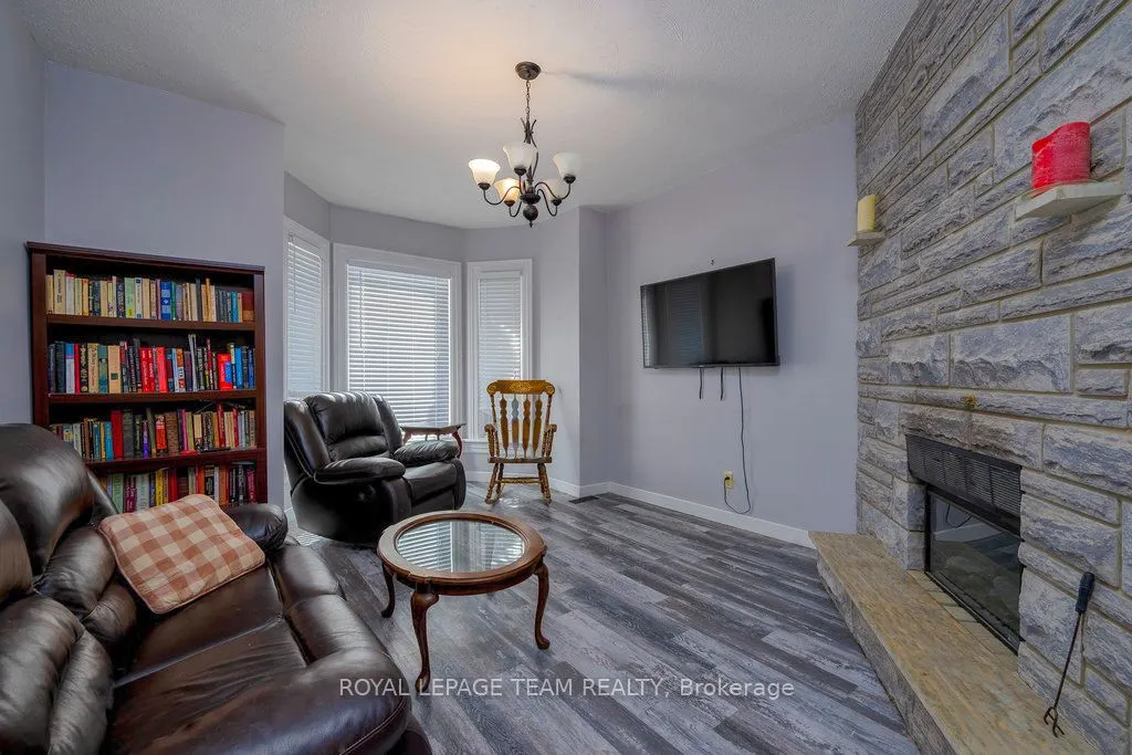 422 Donald B Munro Drive