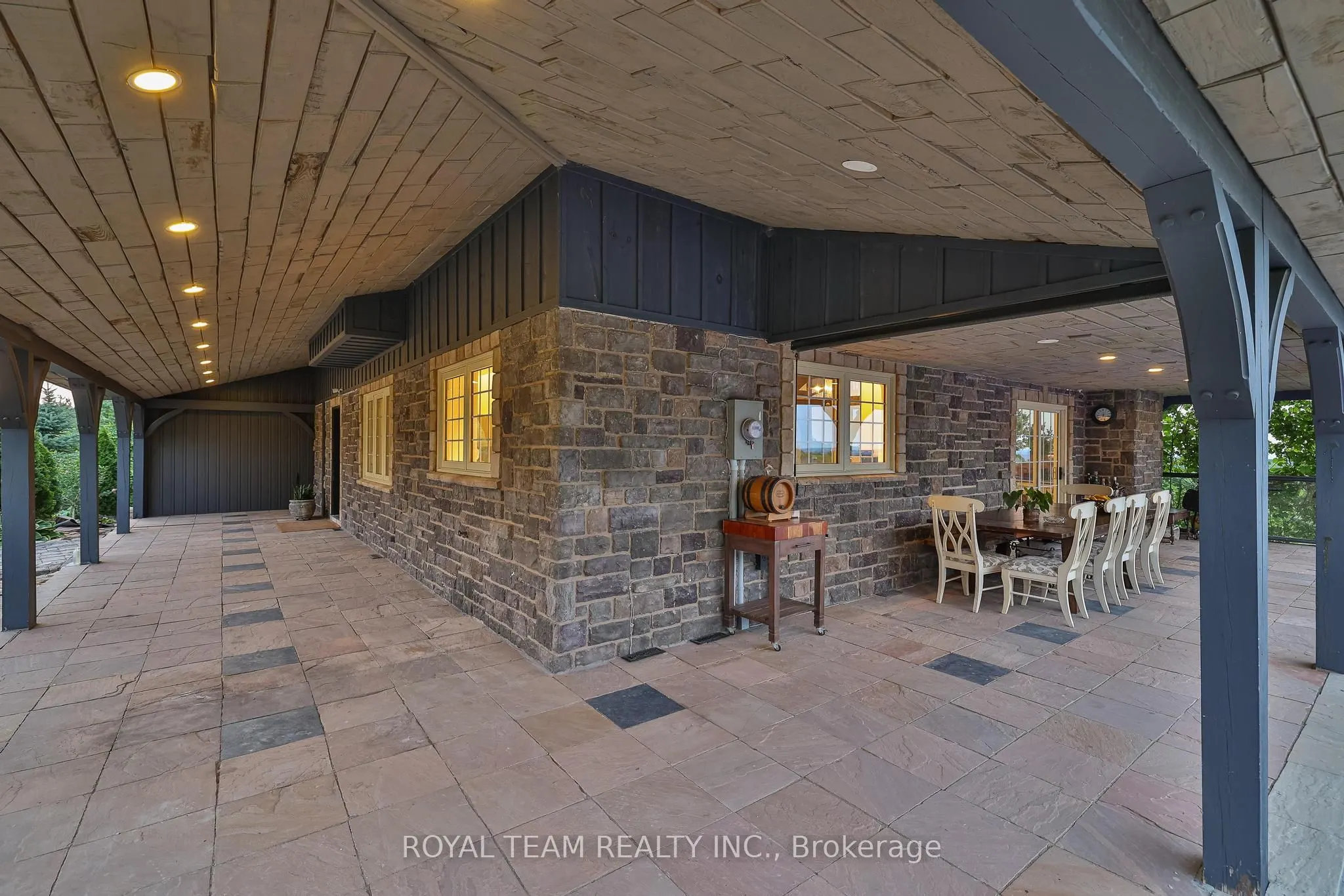 388303 20th Side Road