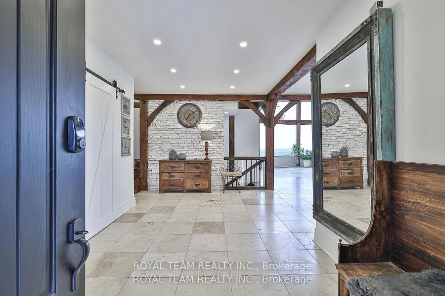388303 20th Side Road