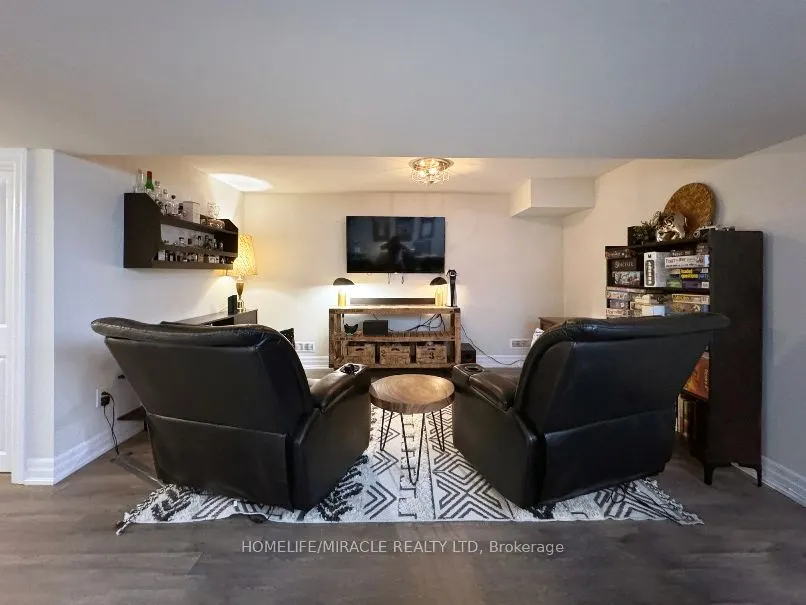 26 Windsor Circle