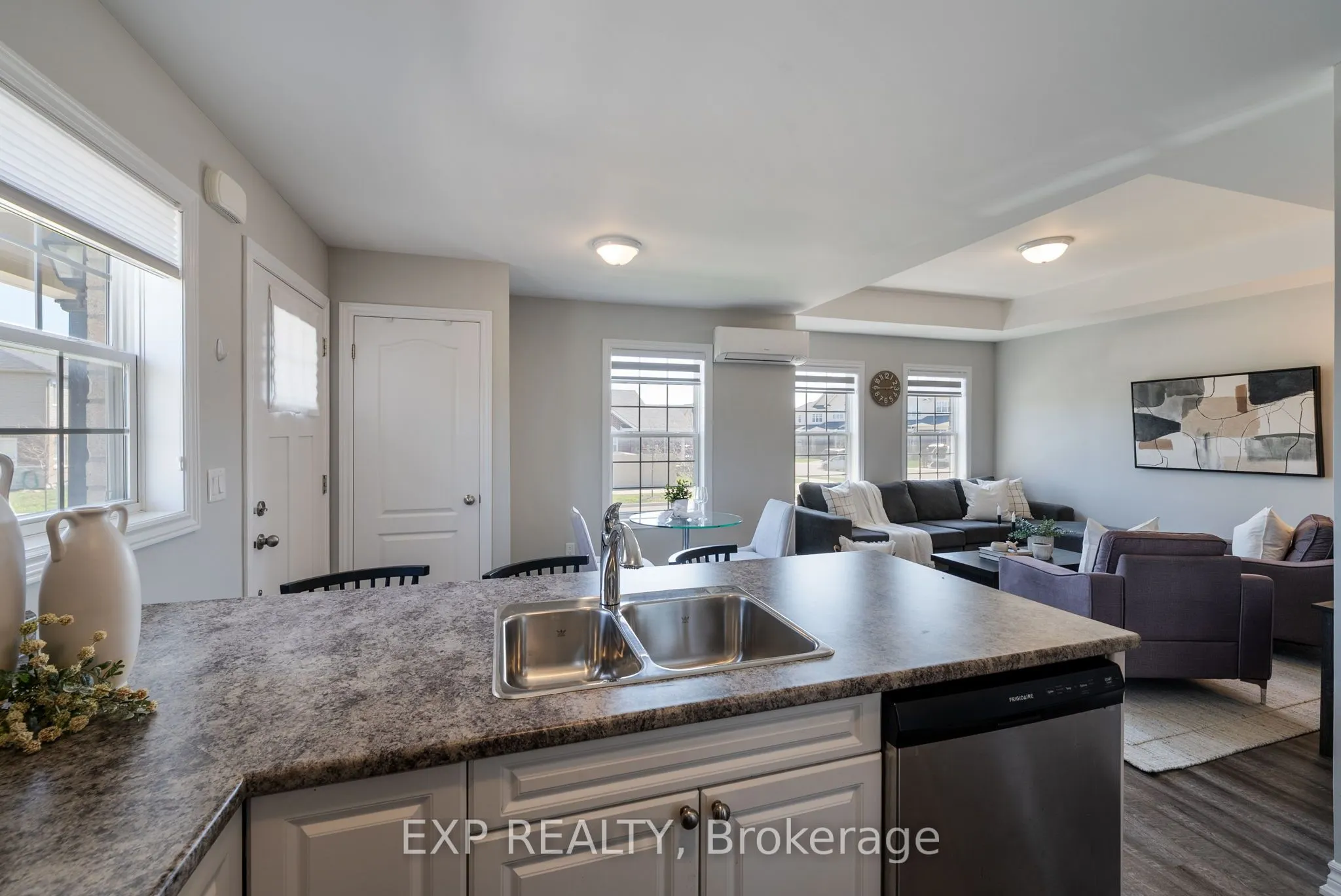 450 Lonsberry Drive, #306