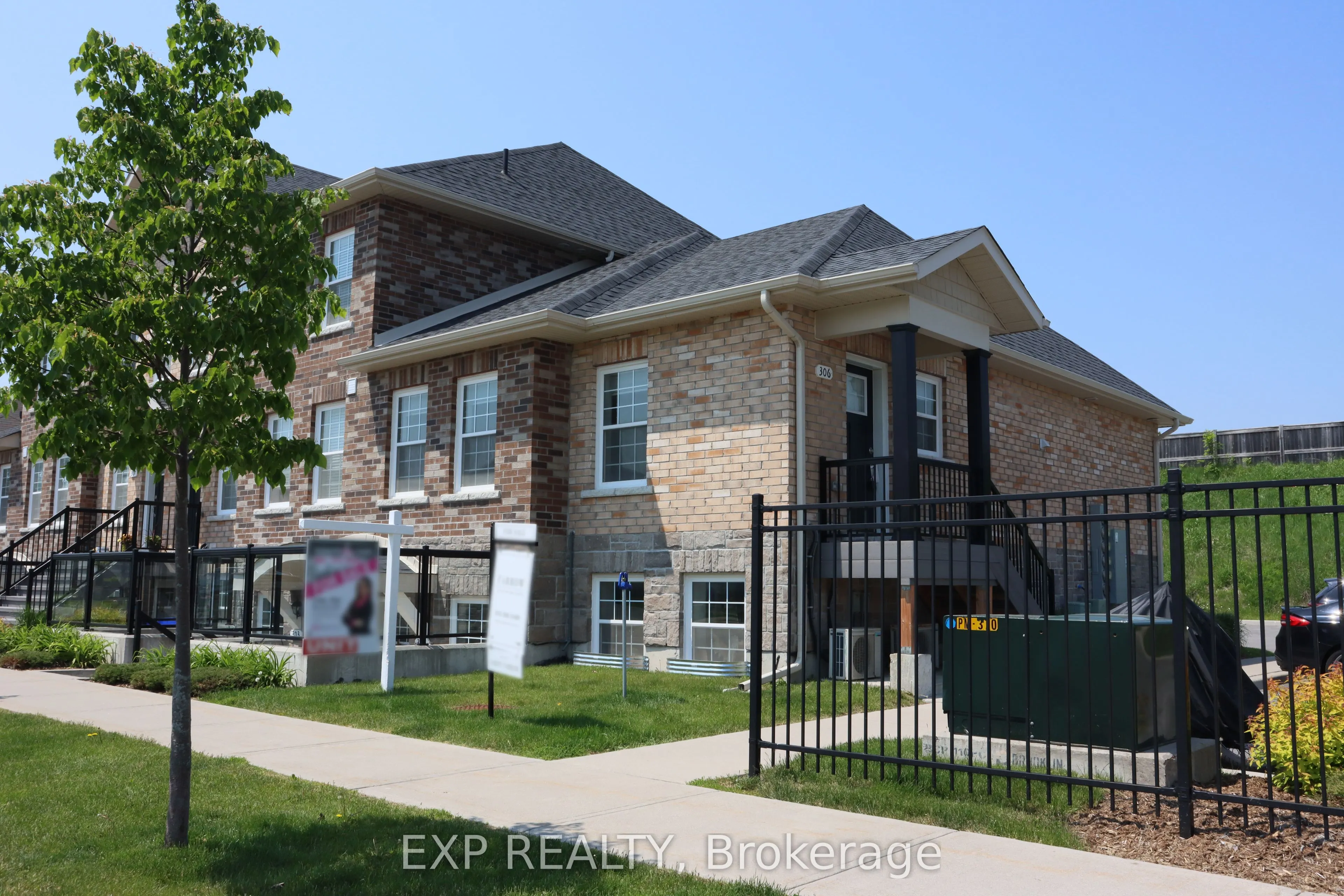 450 Lonsberry Drive, #306