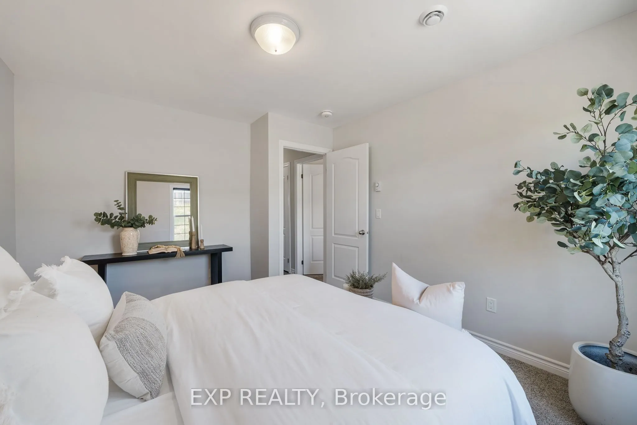 450 Lonsberry Drive, #306