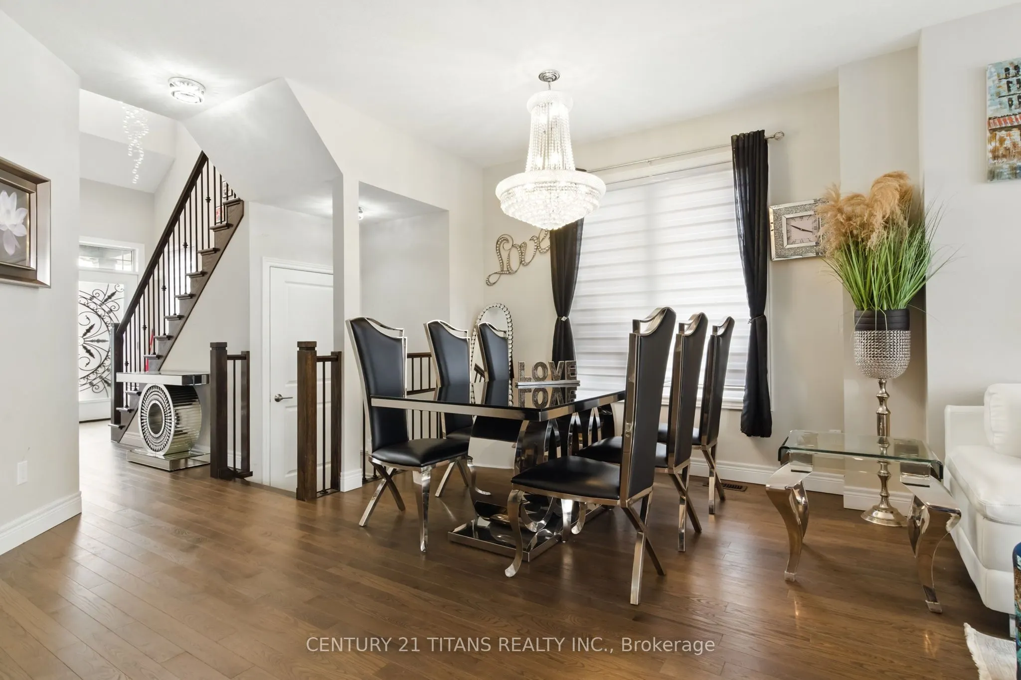 2 Sparrow Crescent E