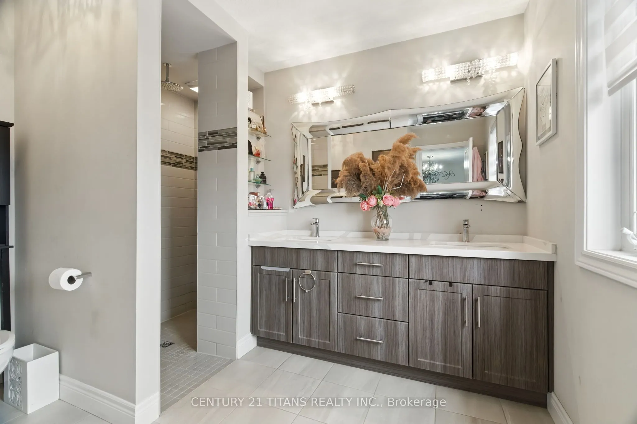 2 Sparrow Crescent E