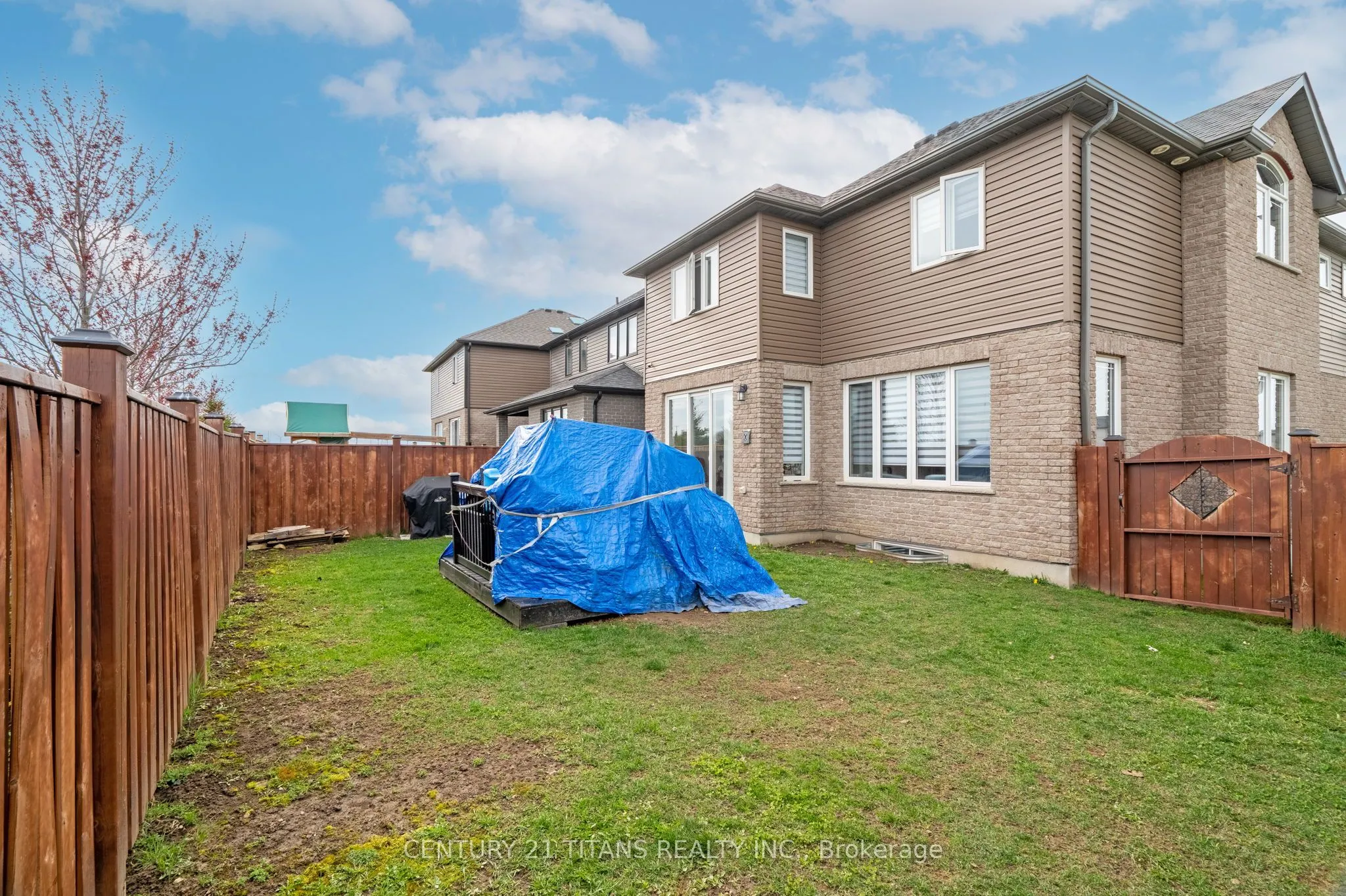 2 Sparrow Crescent E