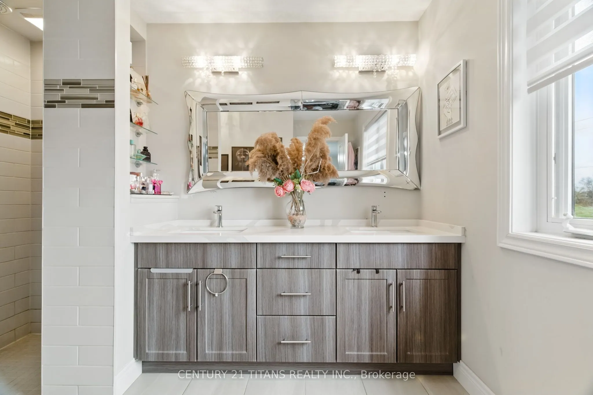 2 Sparrow Crescent E