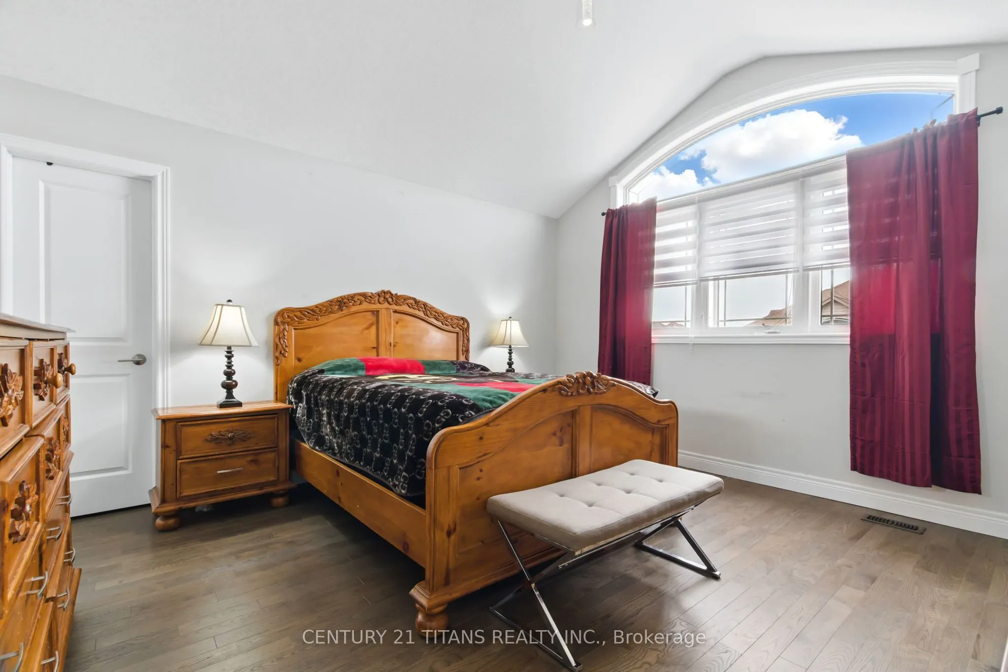 2 Sparrow Crescent E
