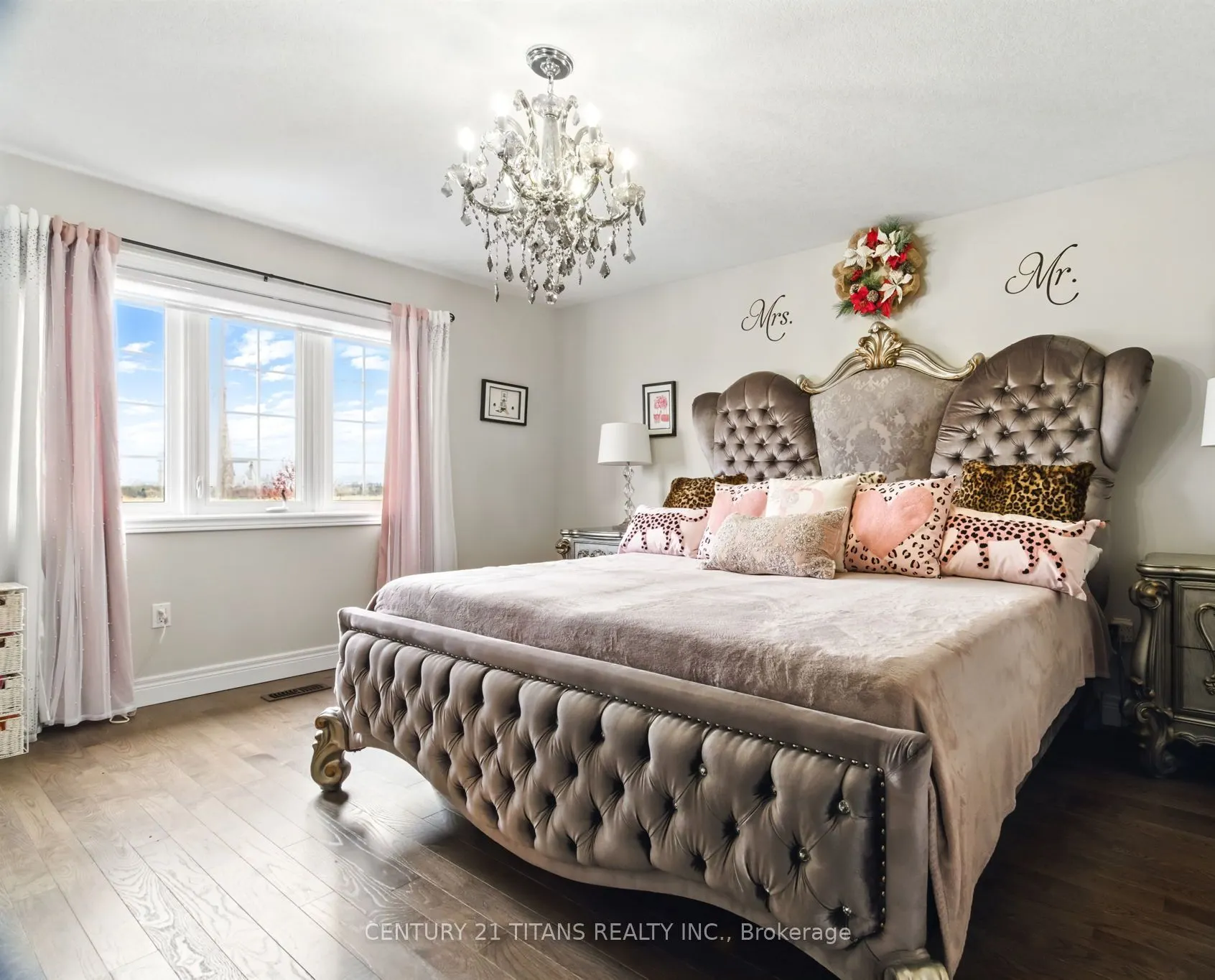 2 Sparrow Crescent E