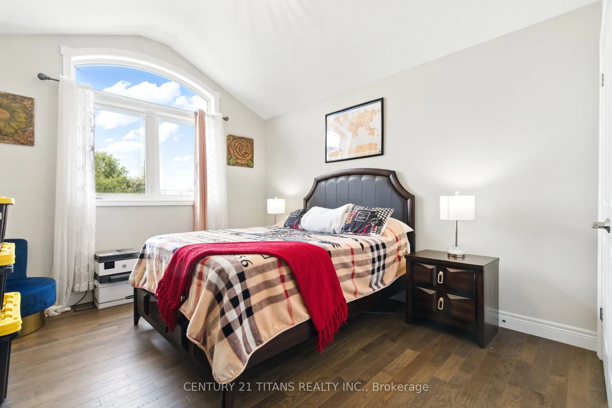 2 Sparrow Crescent E