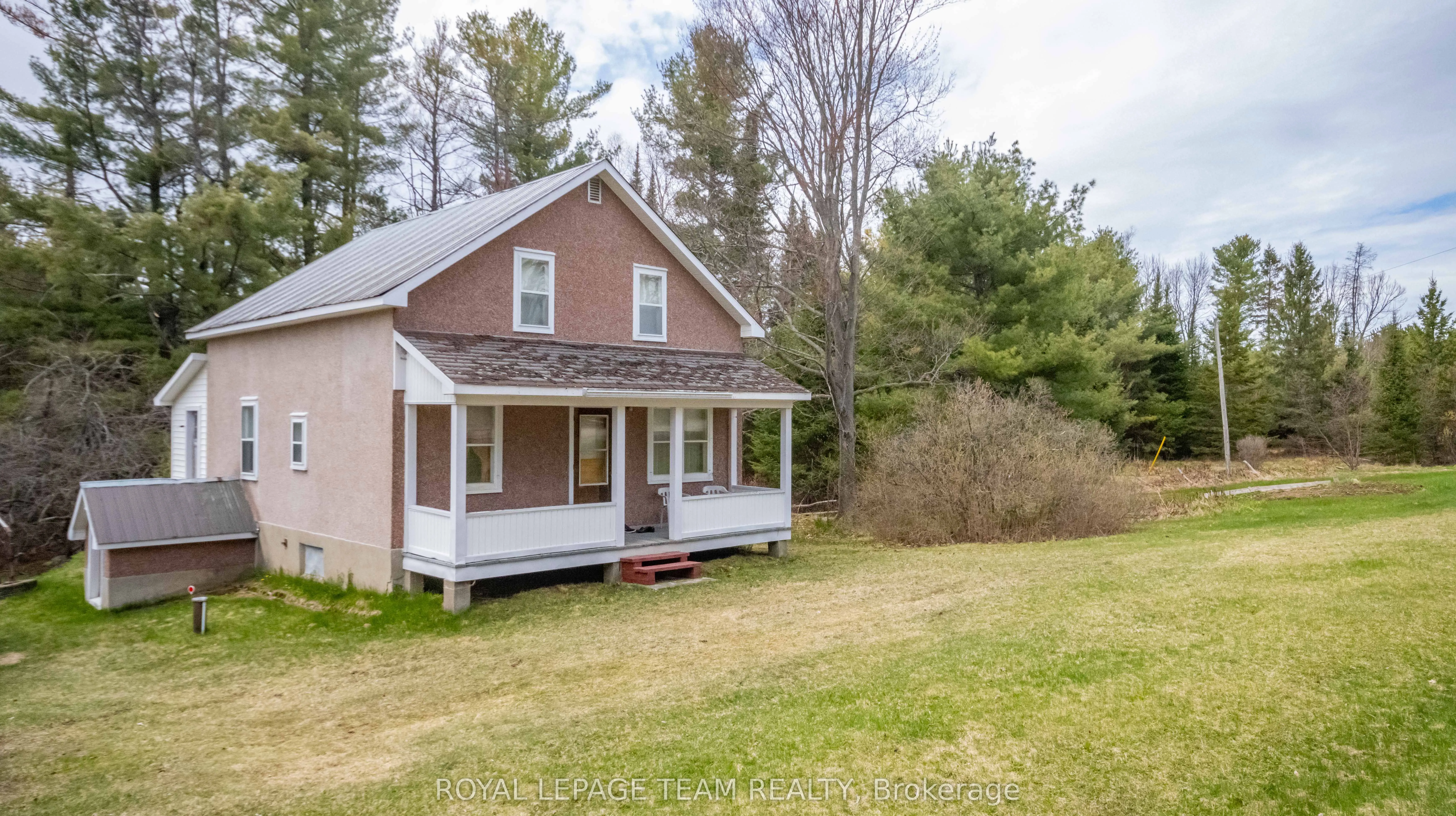 963 Wilno South Road S