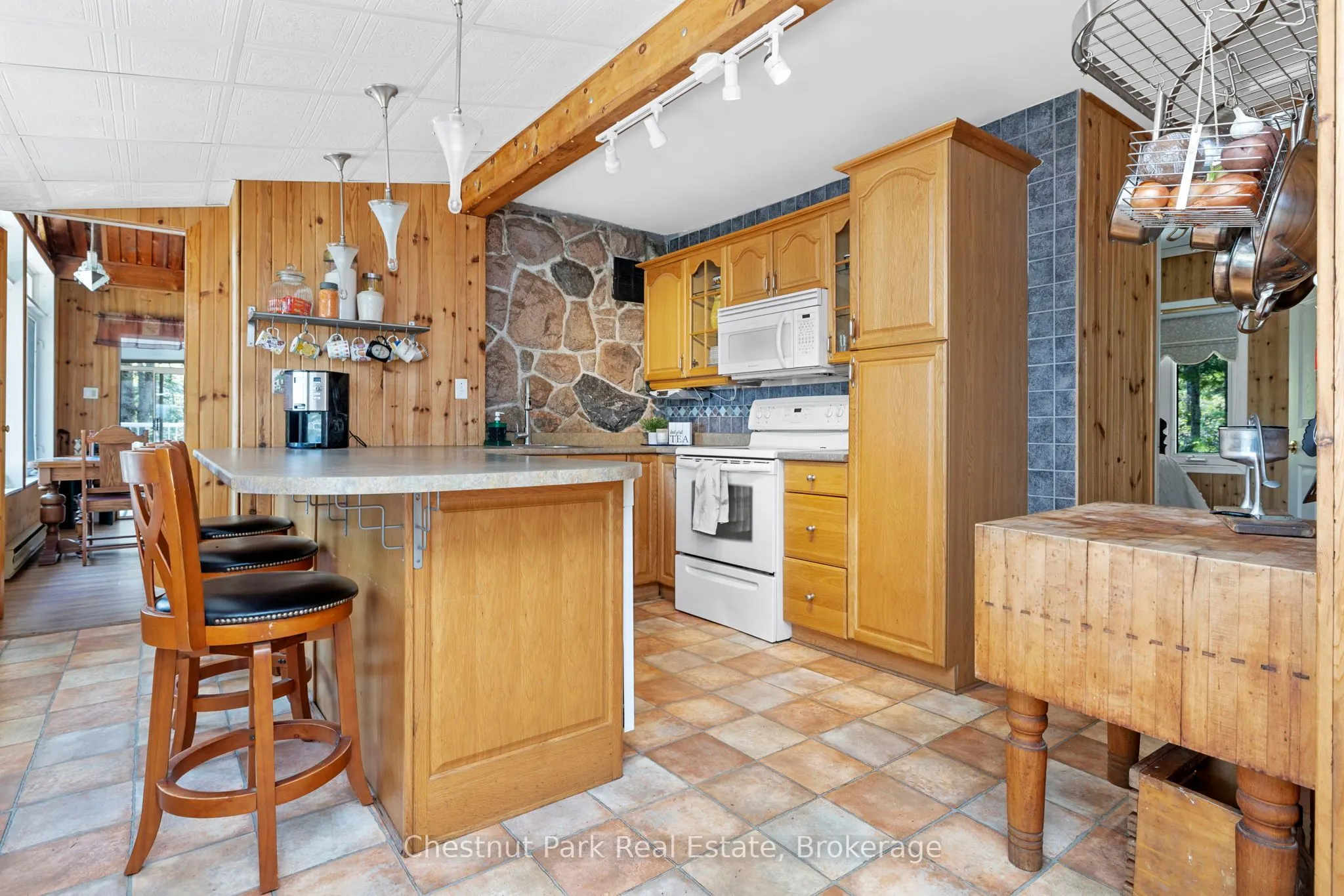 1260 Winders Bay Road