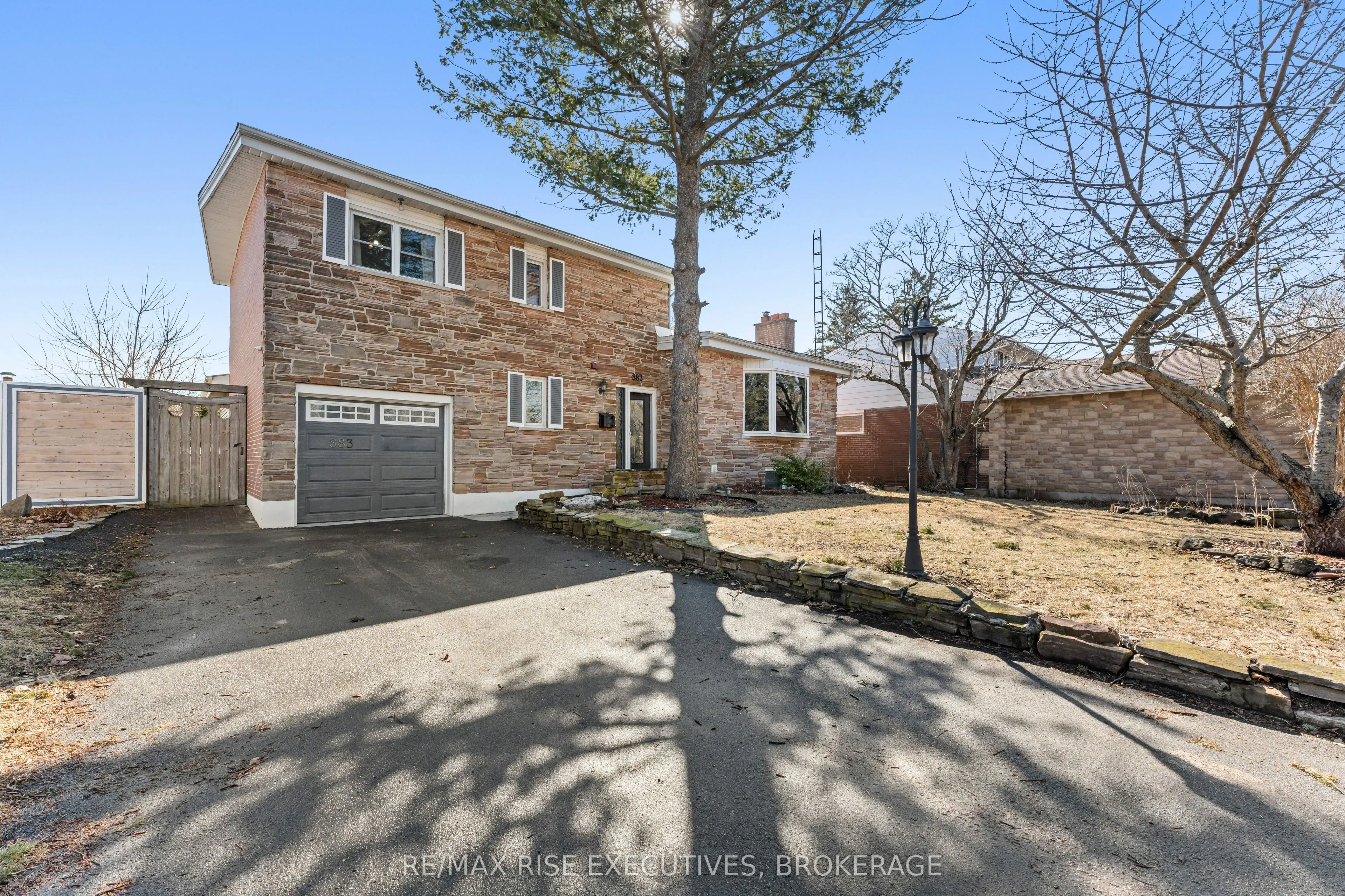883 Percy Crescent