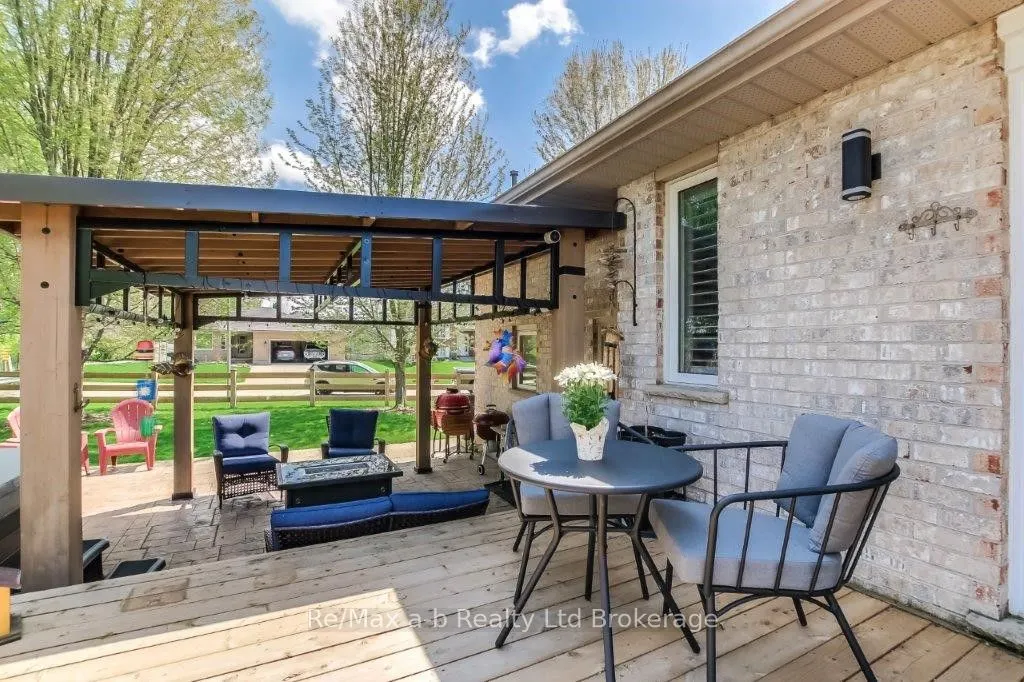27 Amber Drive
