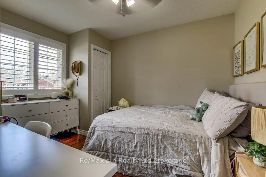 27 Amber Drive