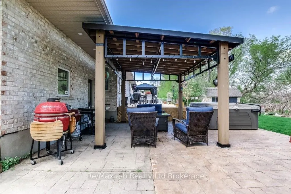 27 Amber Drive