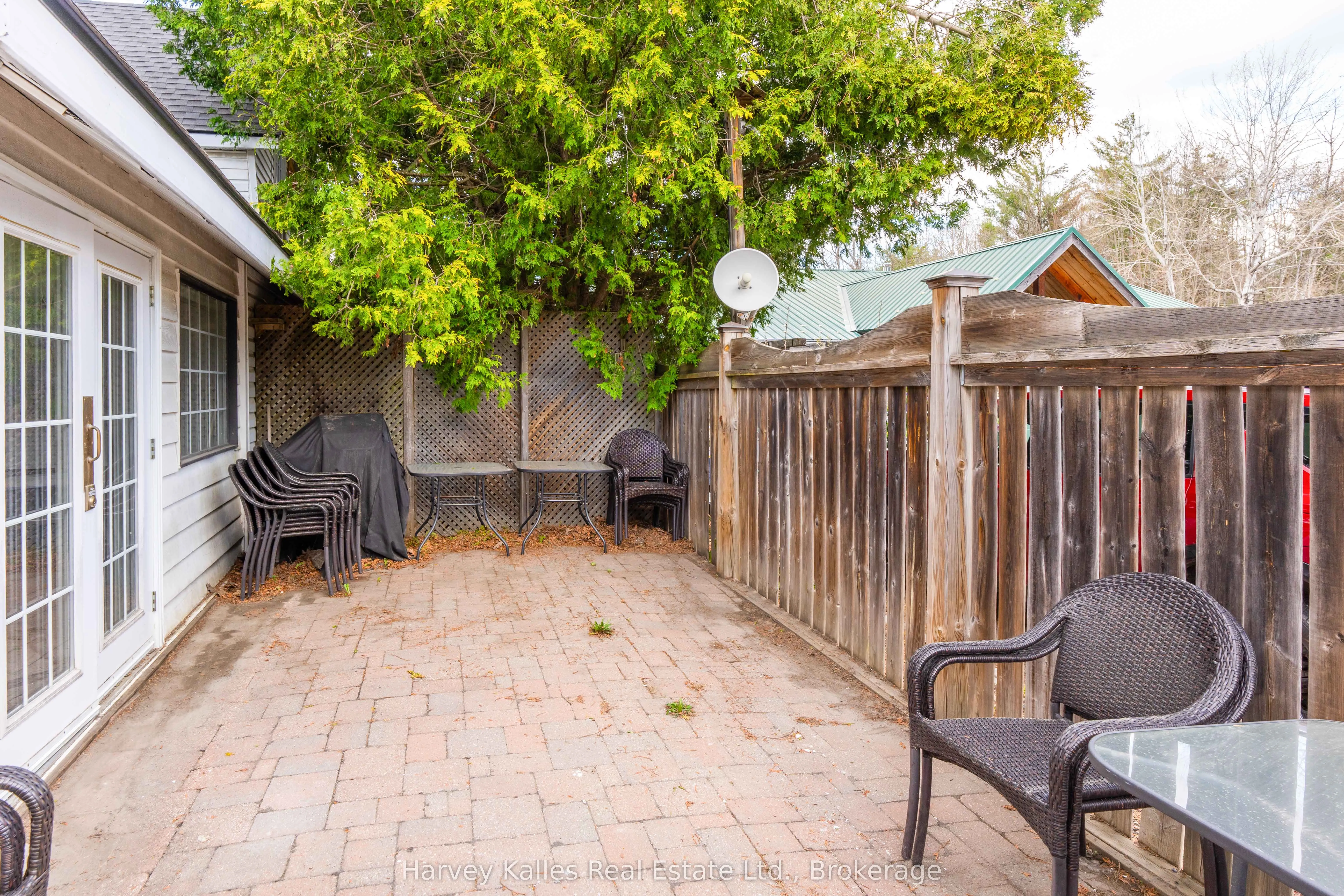 3842 Muskoka Rd 118 W