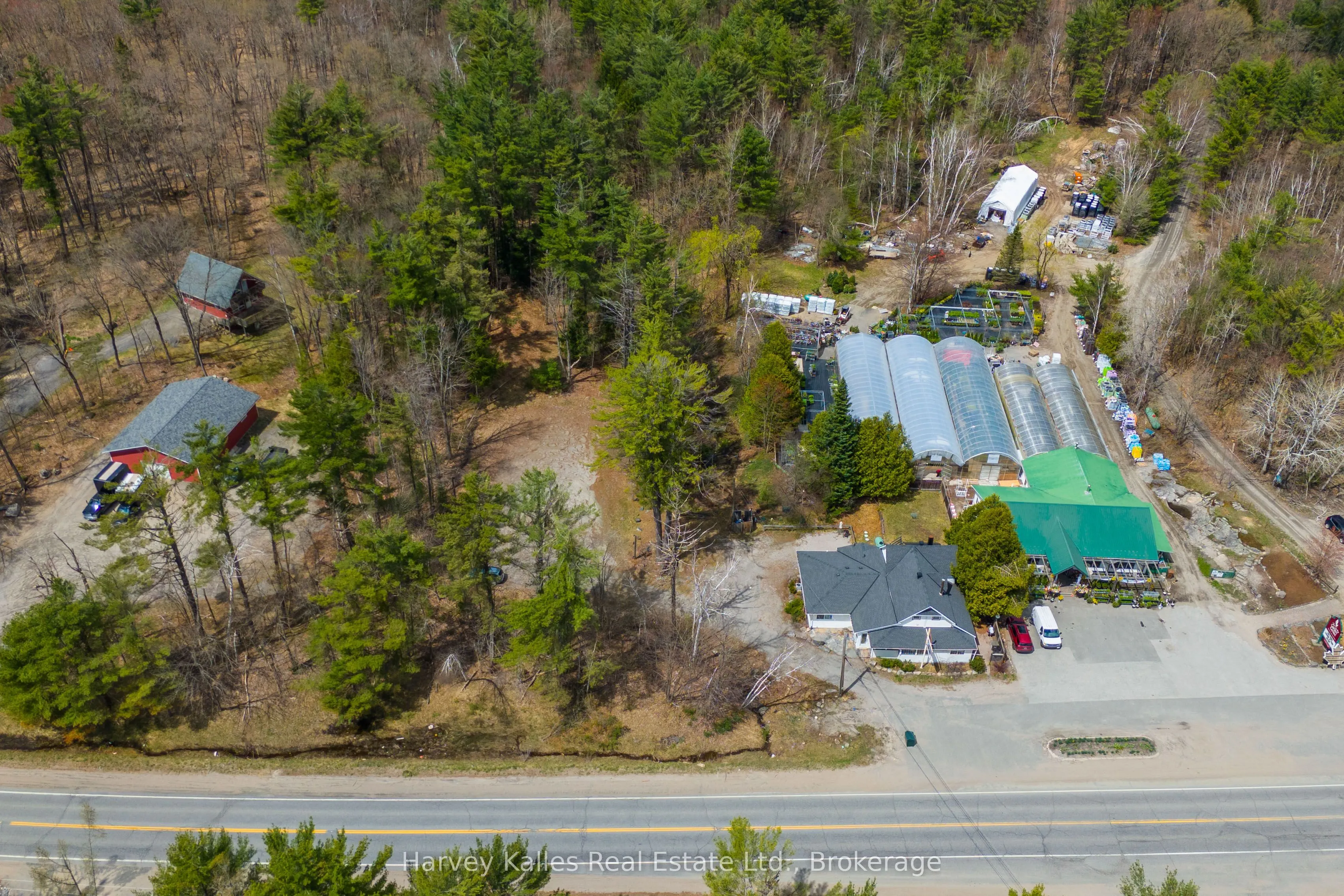 3842 Muskoka Rd 118 W