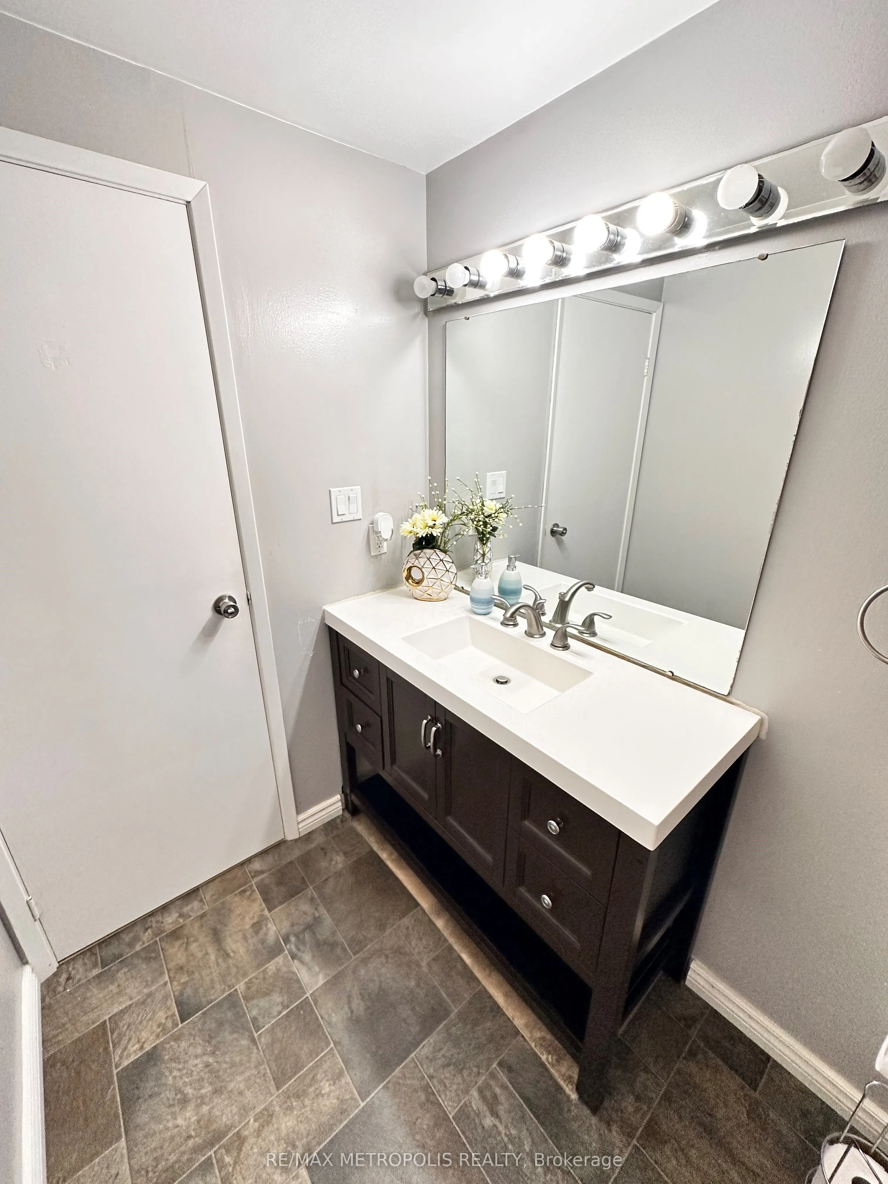 2994 Meadowbrook Lane, #2