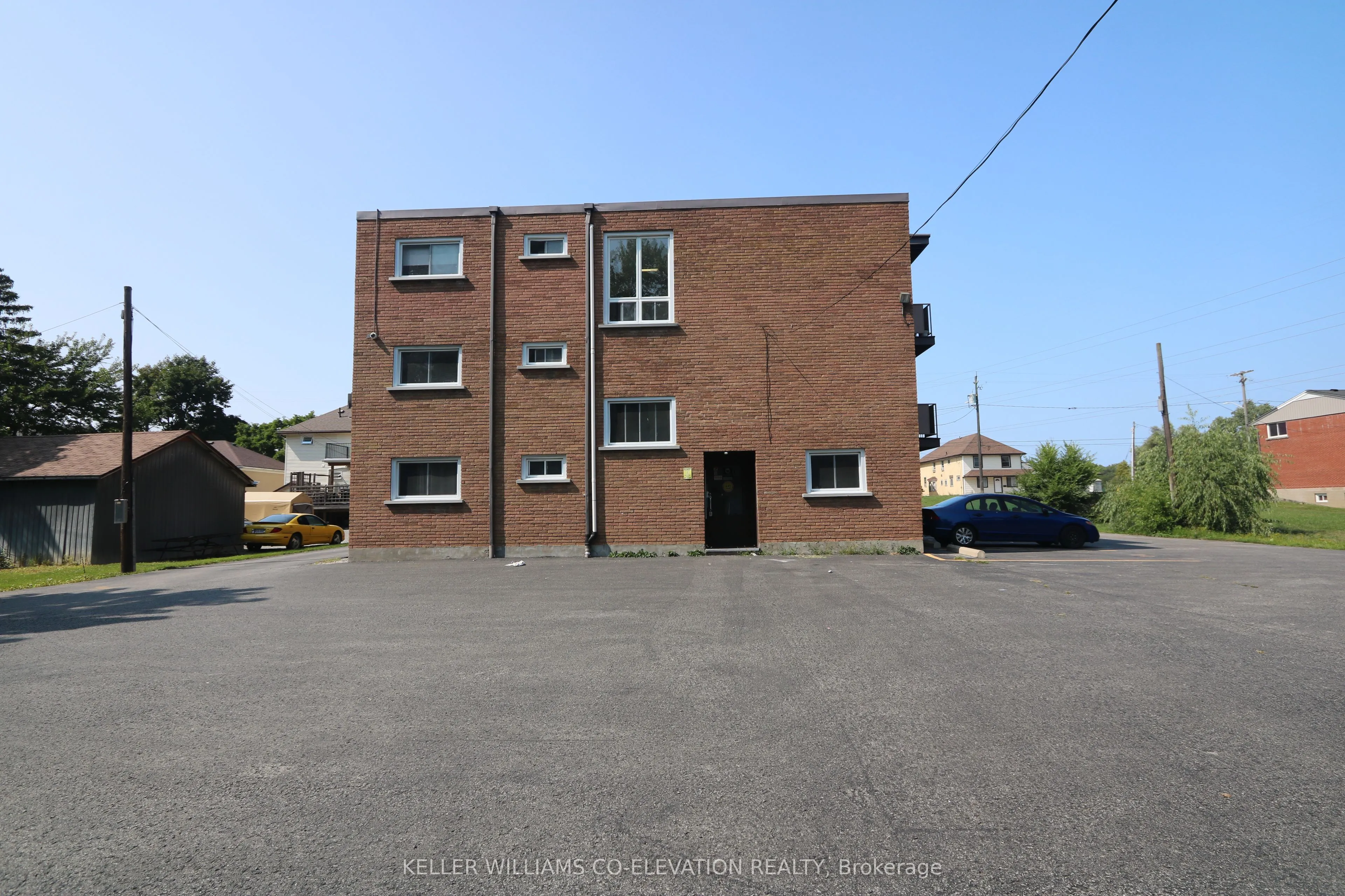 426 Queenston Street