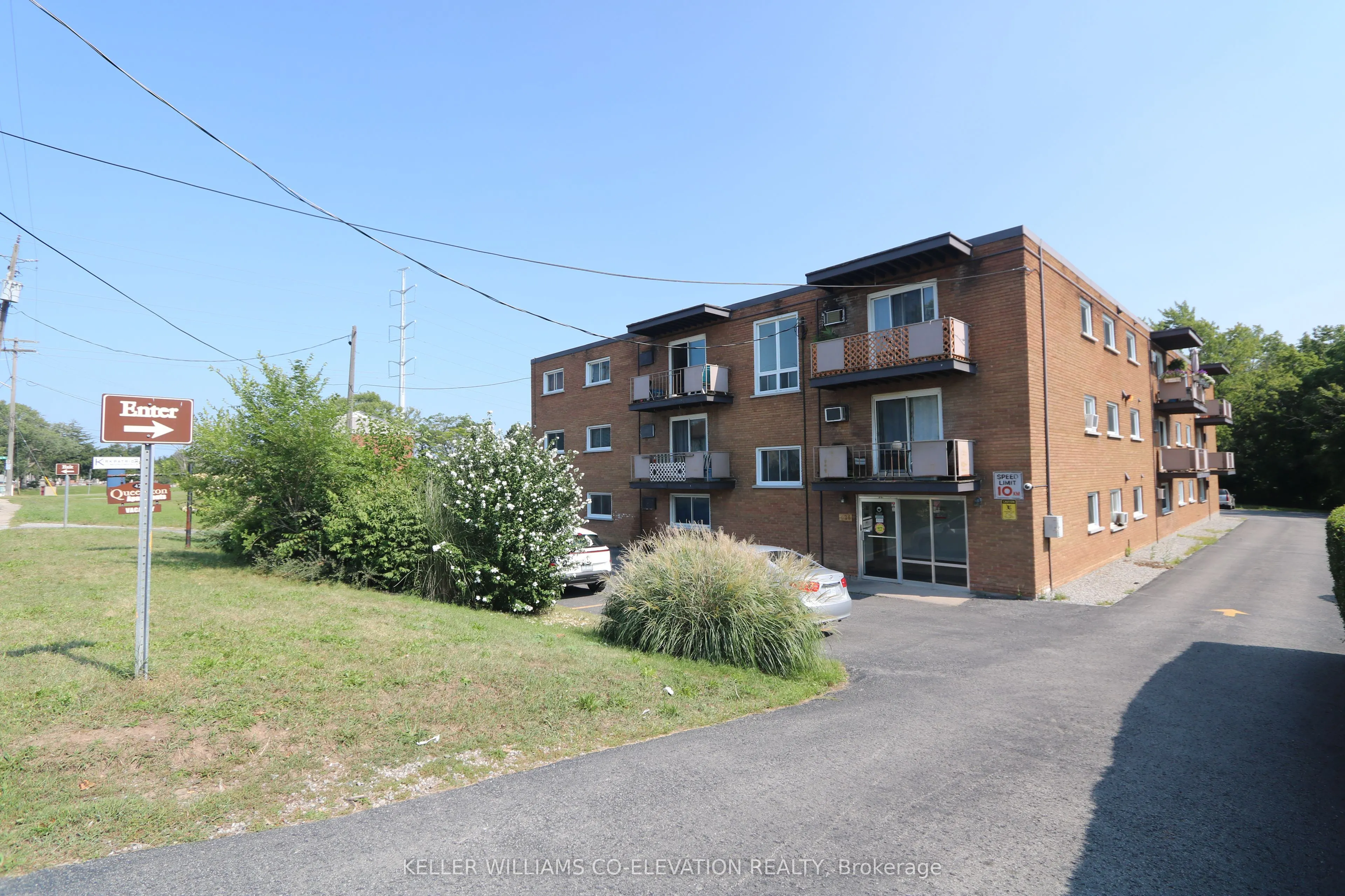 426 Queenston Street
