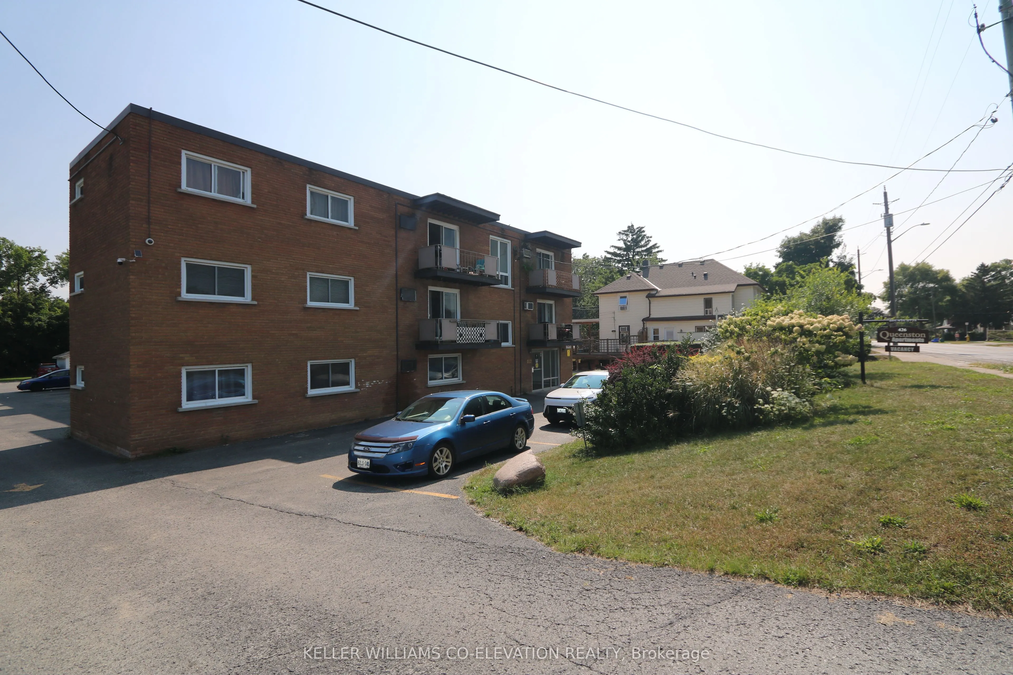 426 Queenston Street