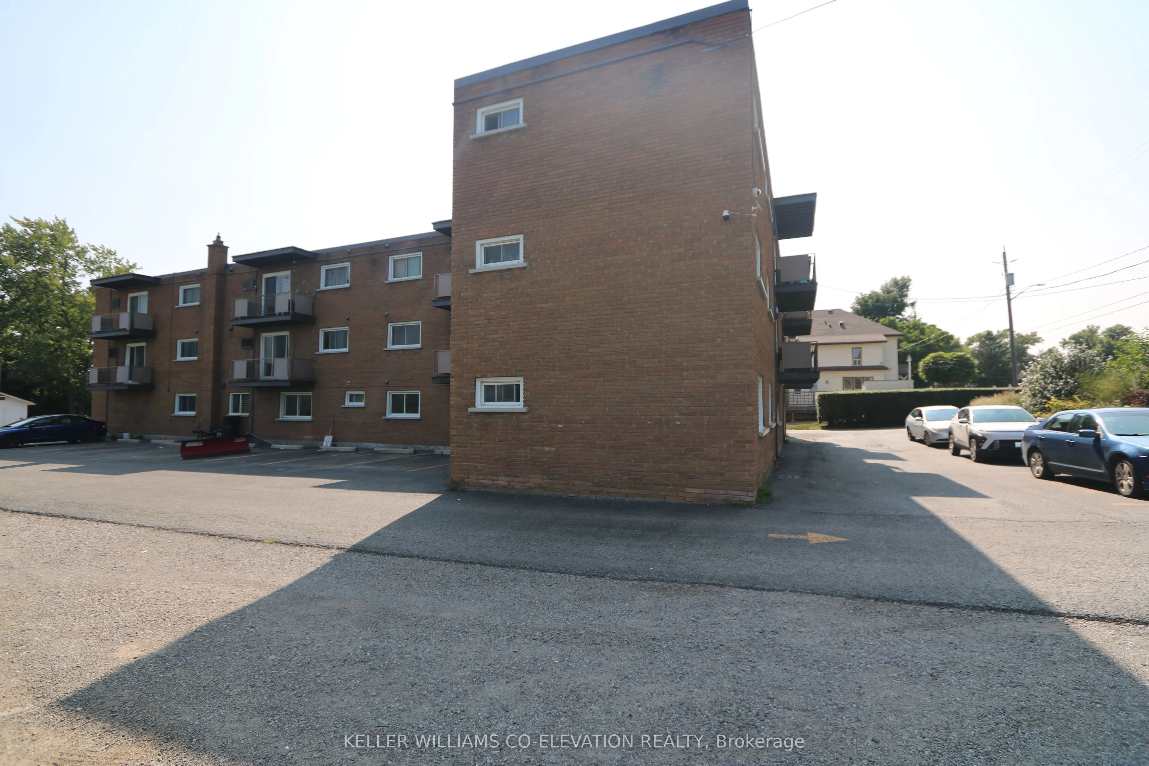426 Queenston Street