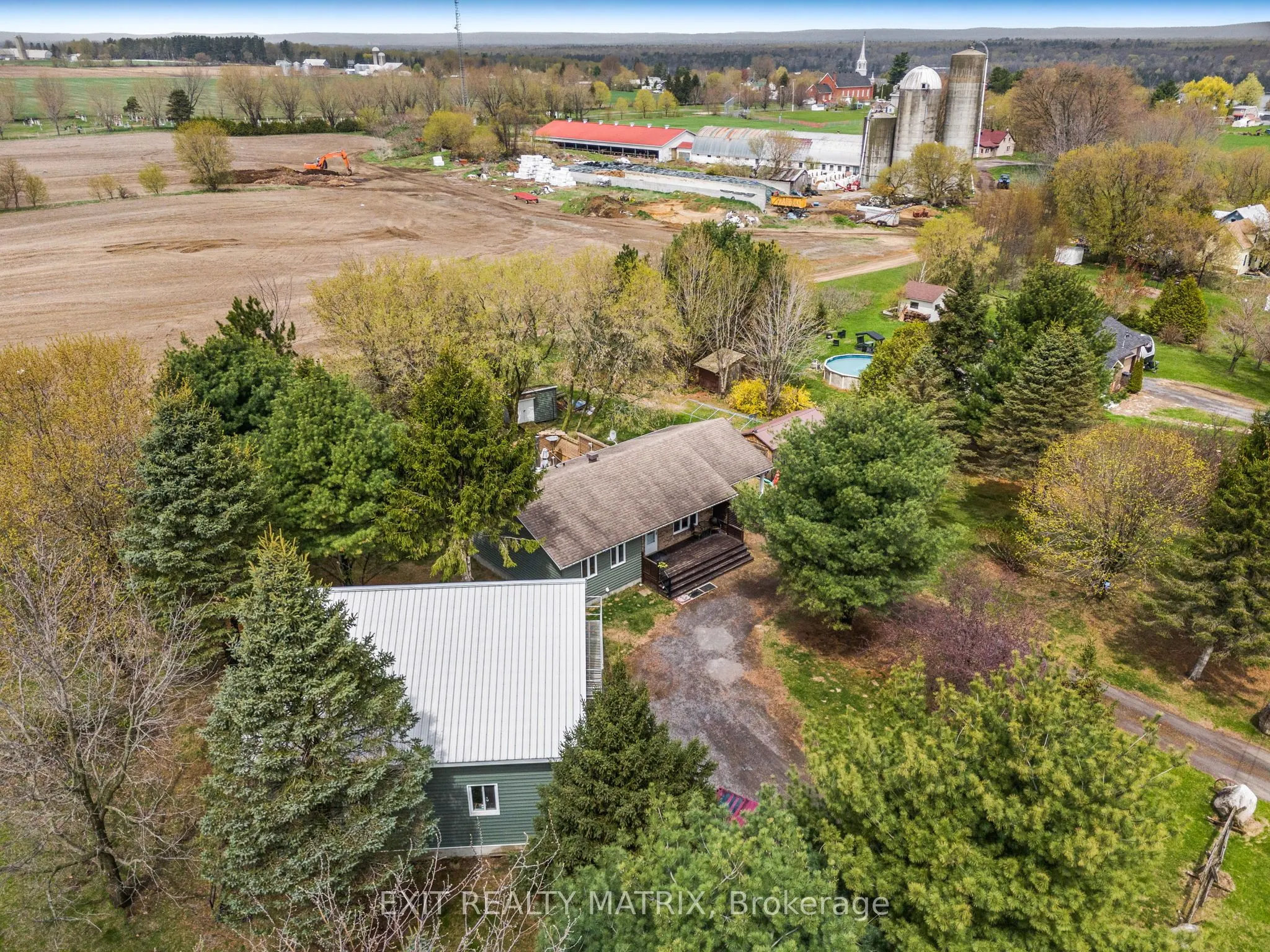 1120 Des Cedres Street