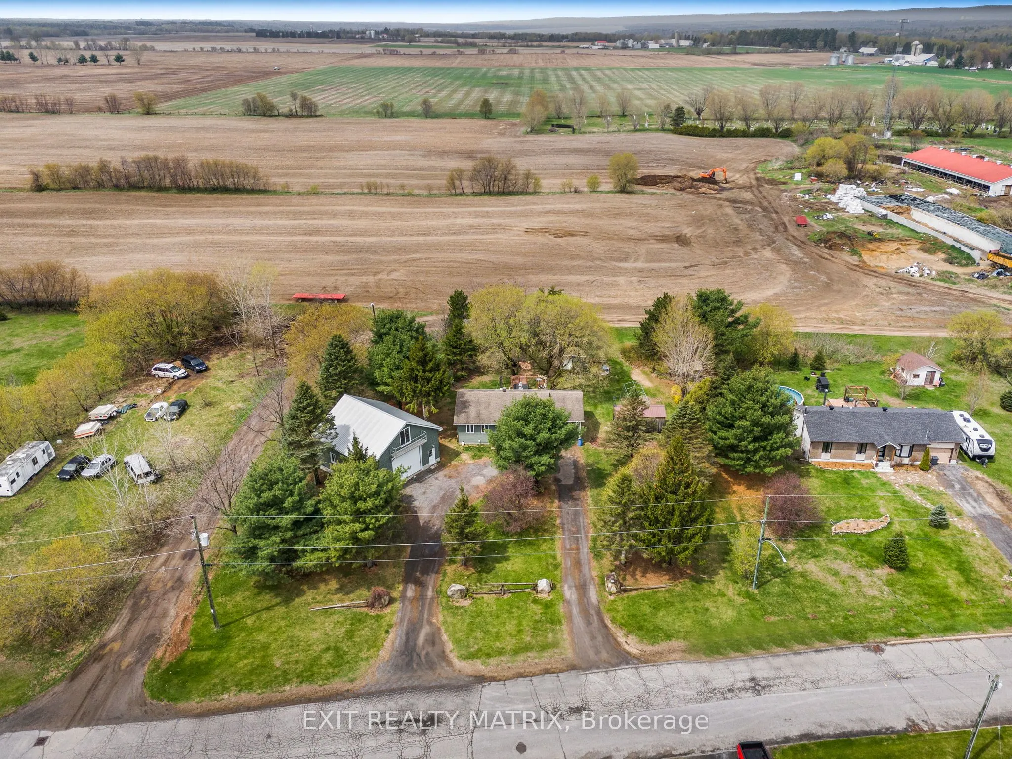 1120 Des Cedres Street