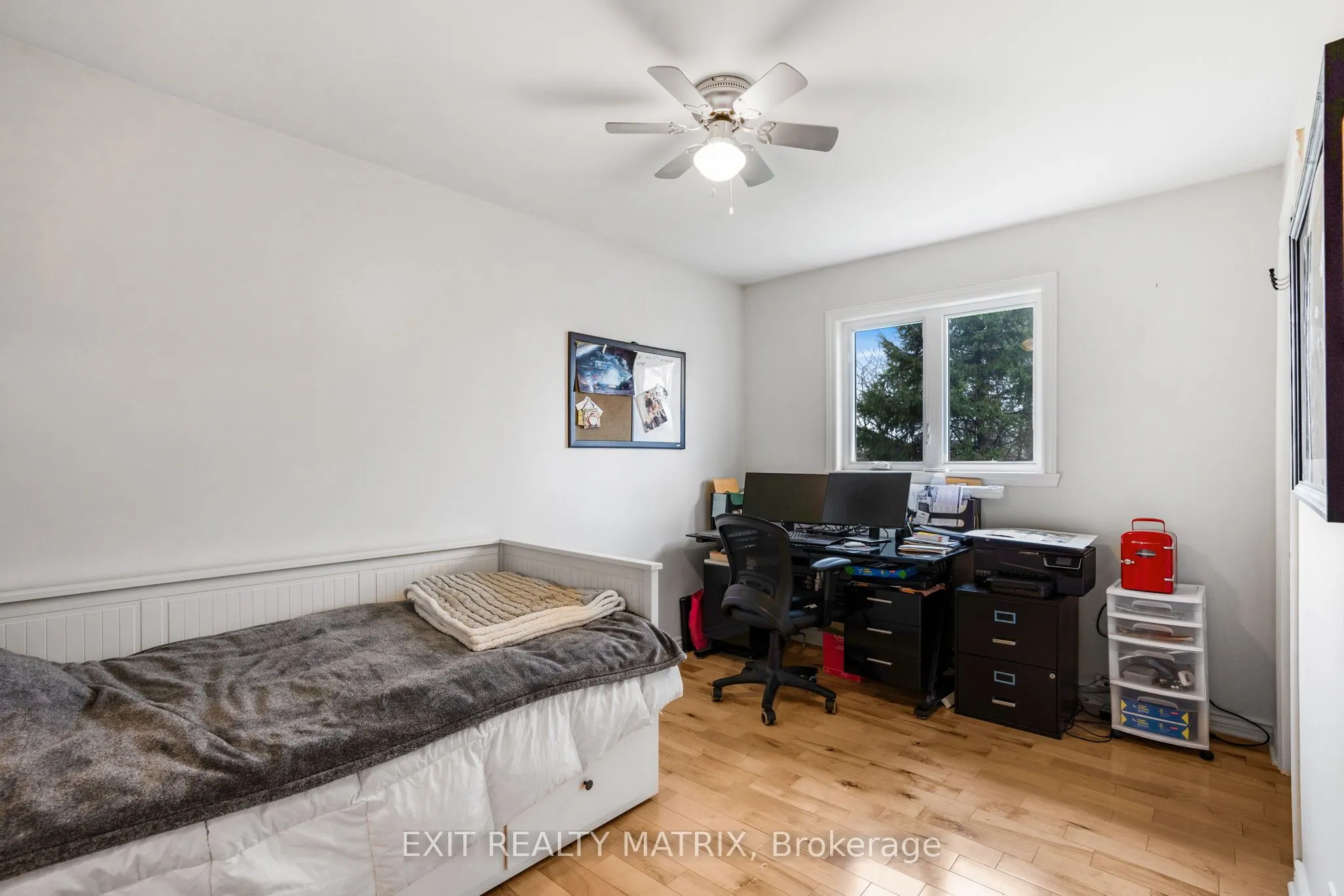 1120 Des Cedres Street