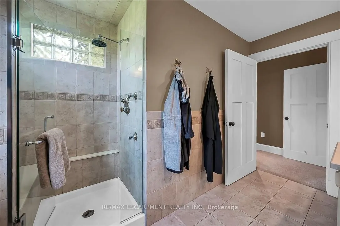 285 Hamilton Drive
