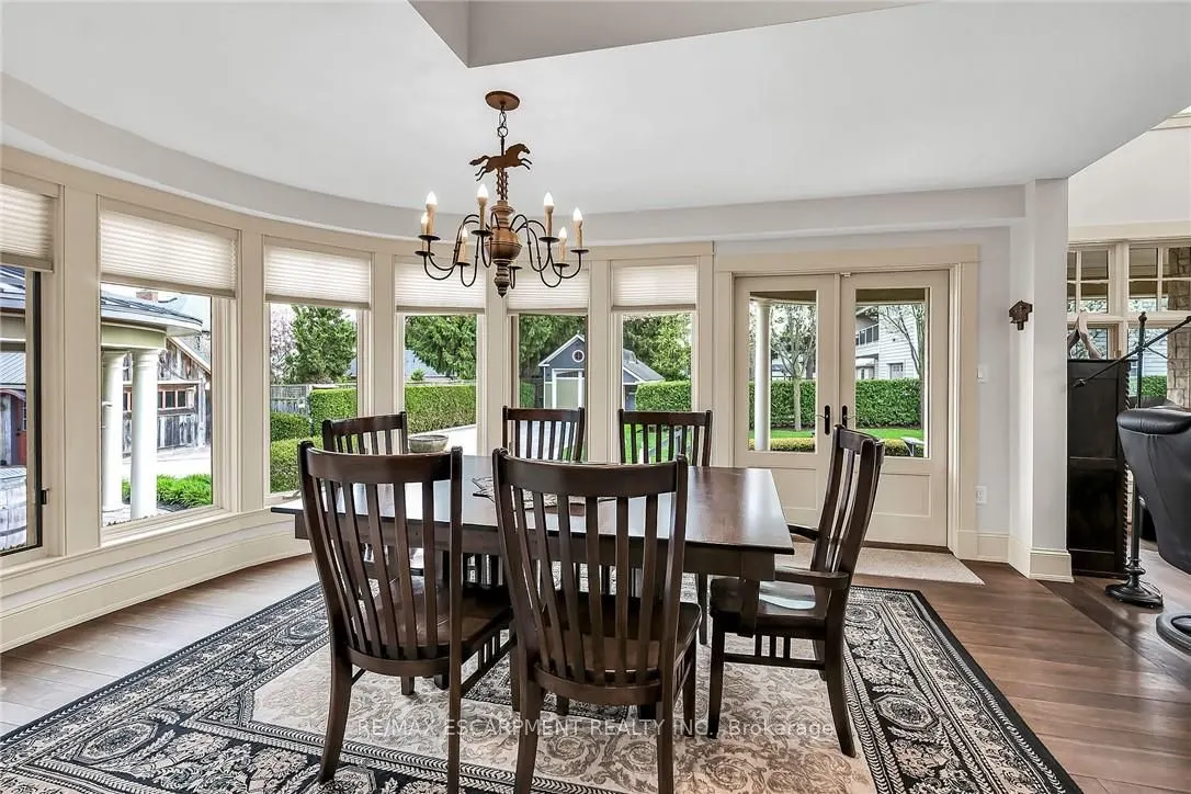 285 Hamilton Drive