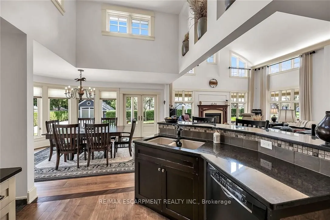 285 Hamilton Drive