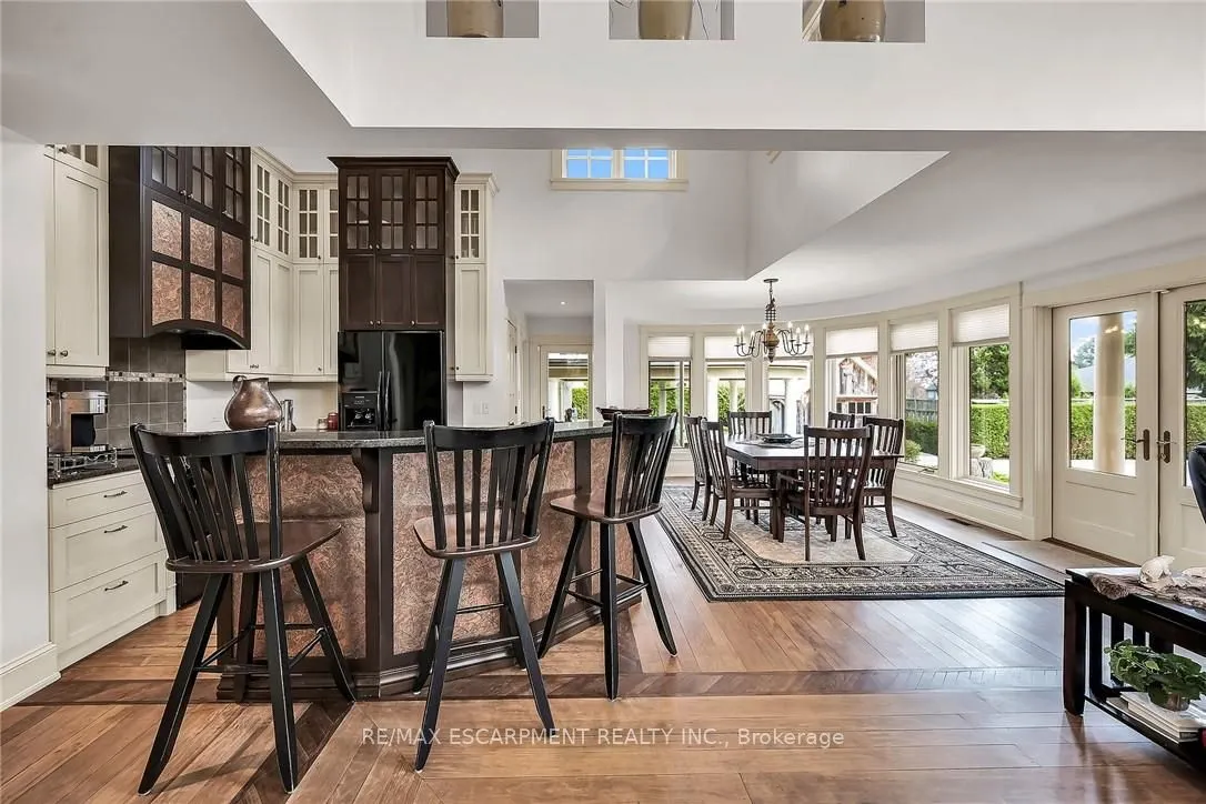 285 Hamilton Drive