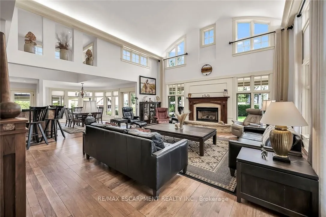 285 Hamilton Drive