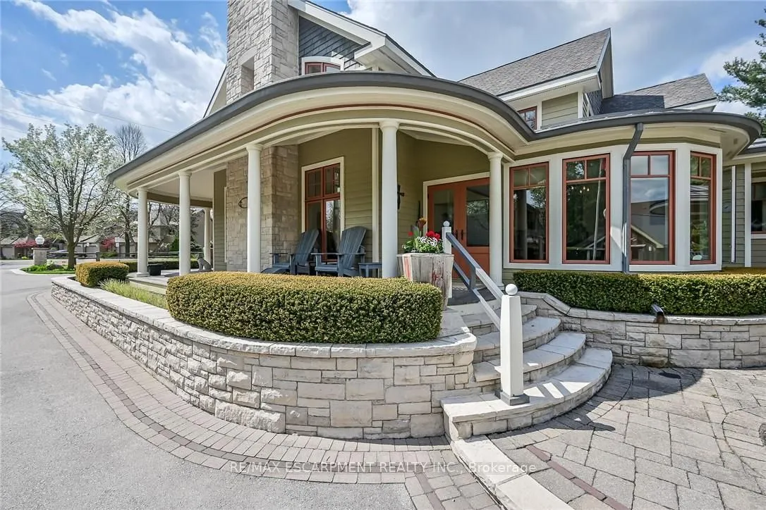 285 Hamilton Drive