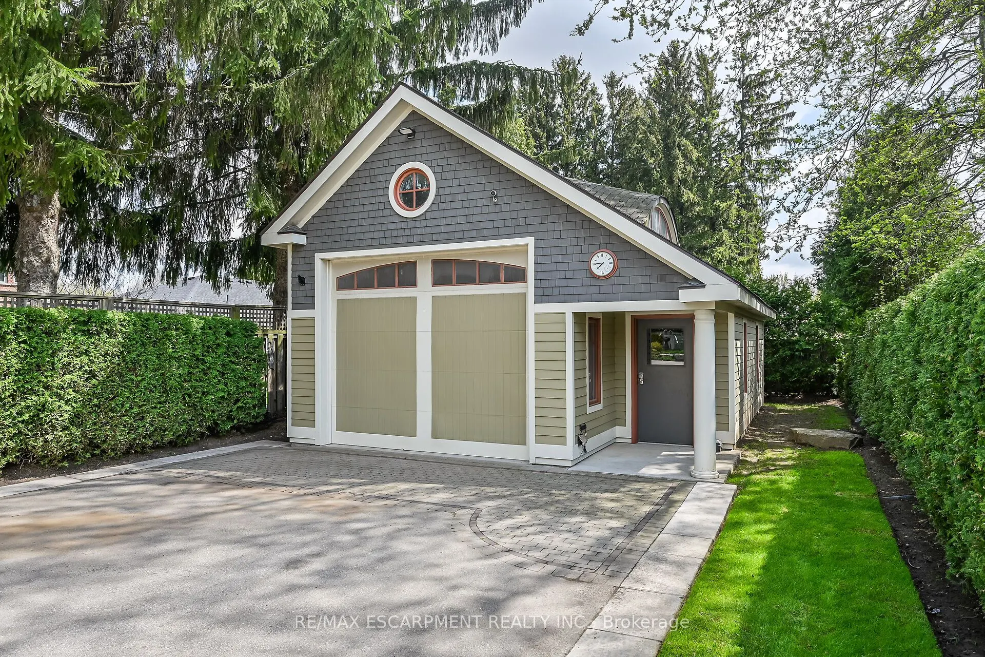 285 Hamilton Drive