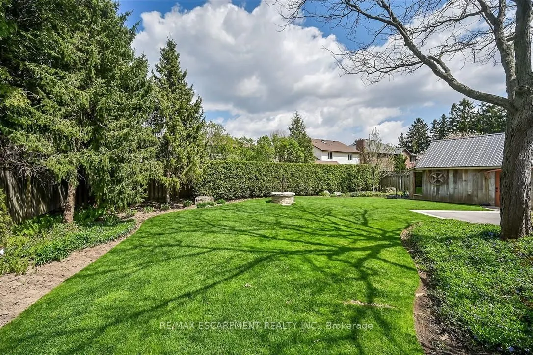 285 Hamilton Drive