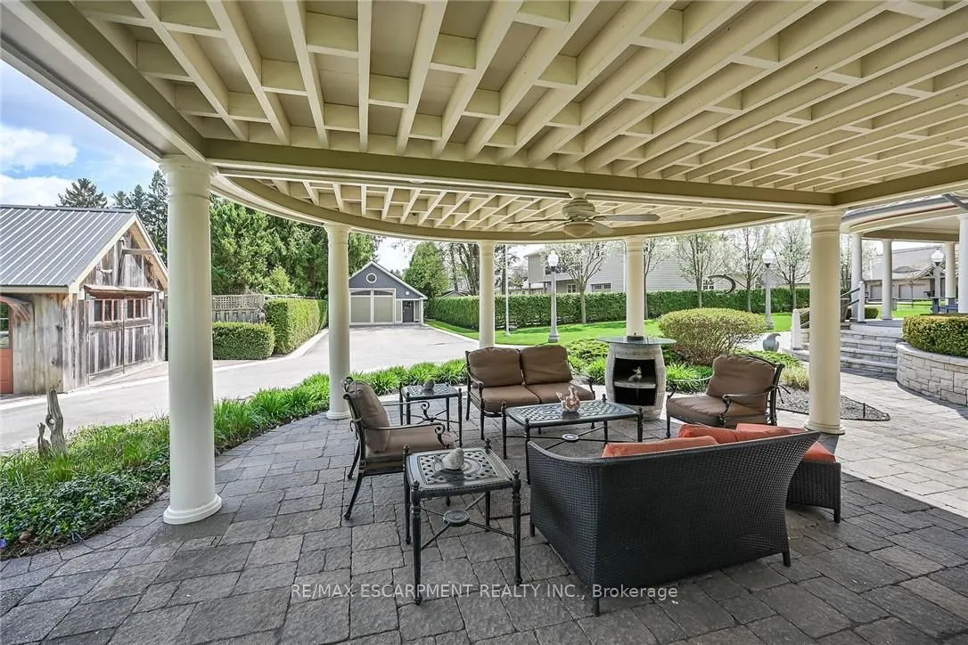 285 Hamilton Drive