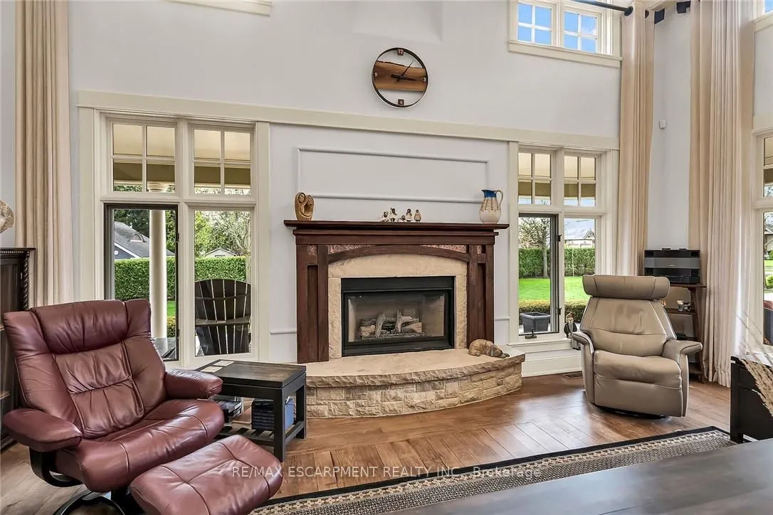 285 Hamilton Drive