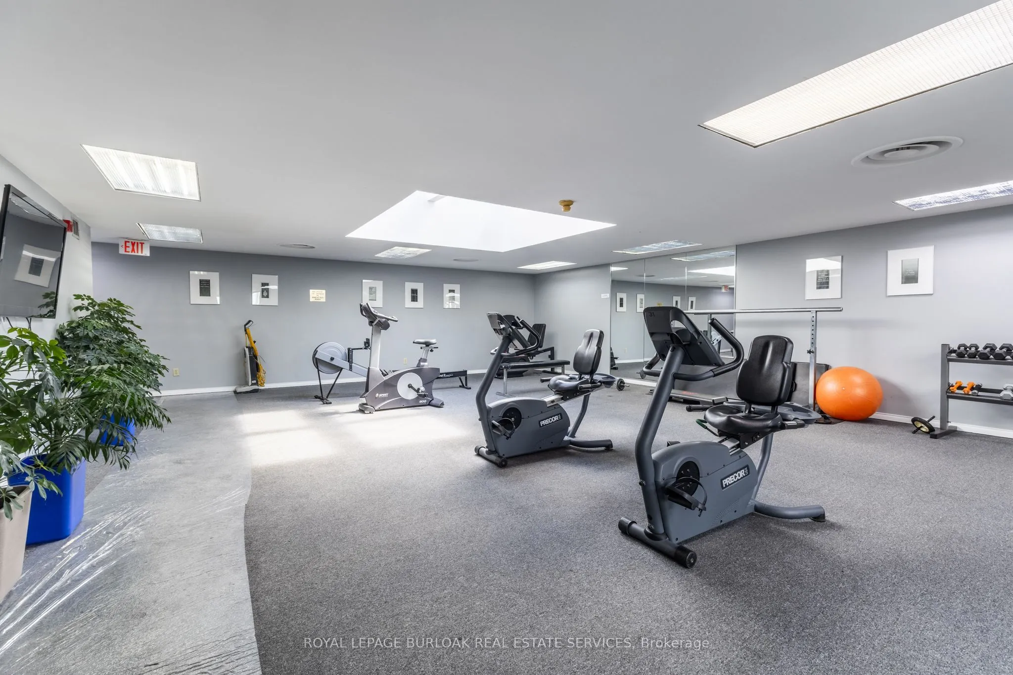 36 James Street S, #509
