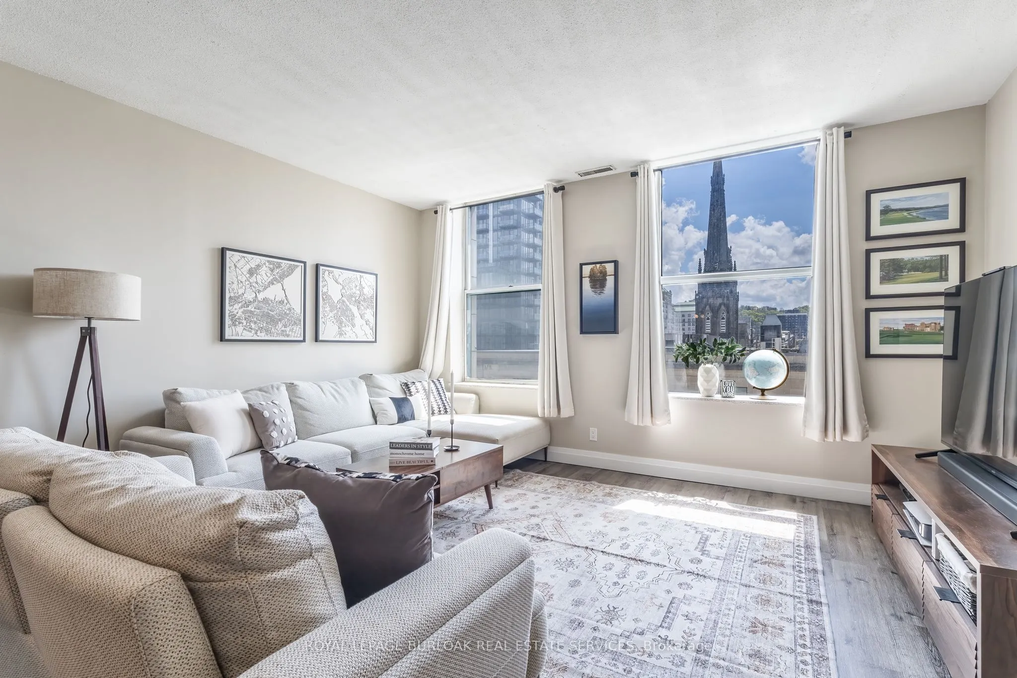 36 James Street S, #509