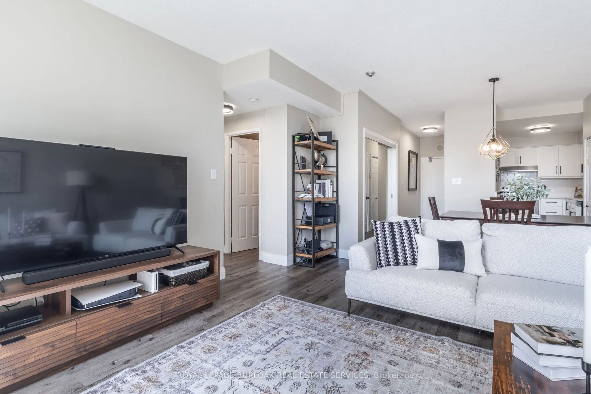 36 James Street S, #509