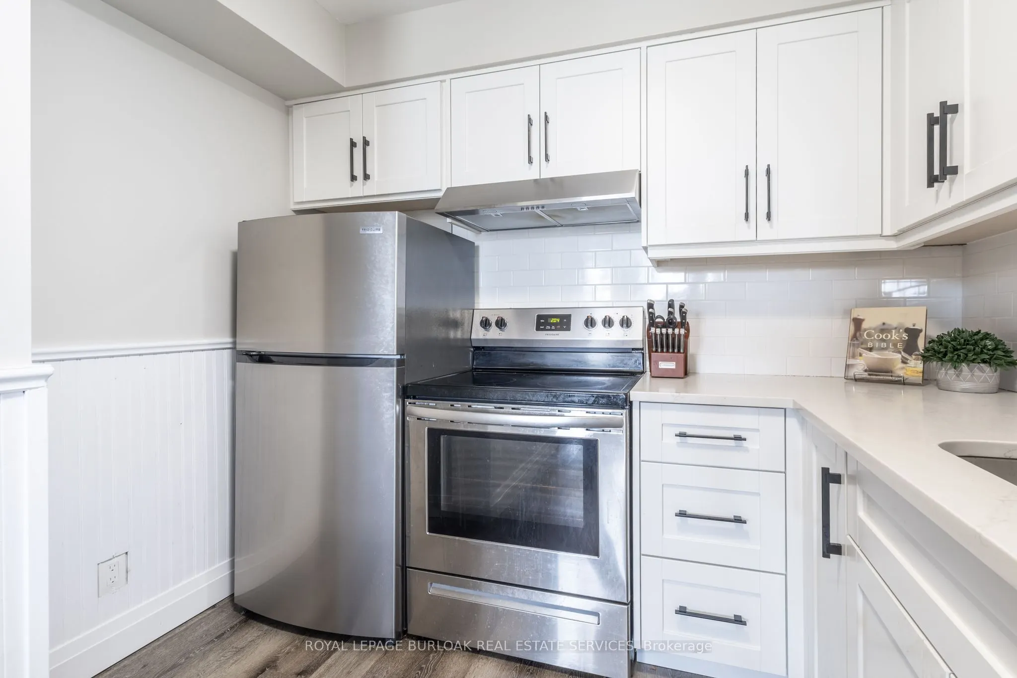 36 James Street S, #509