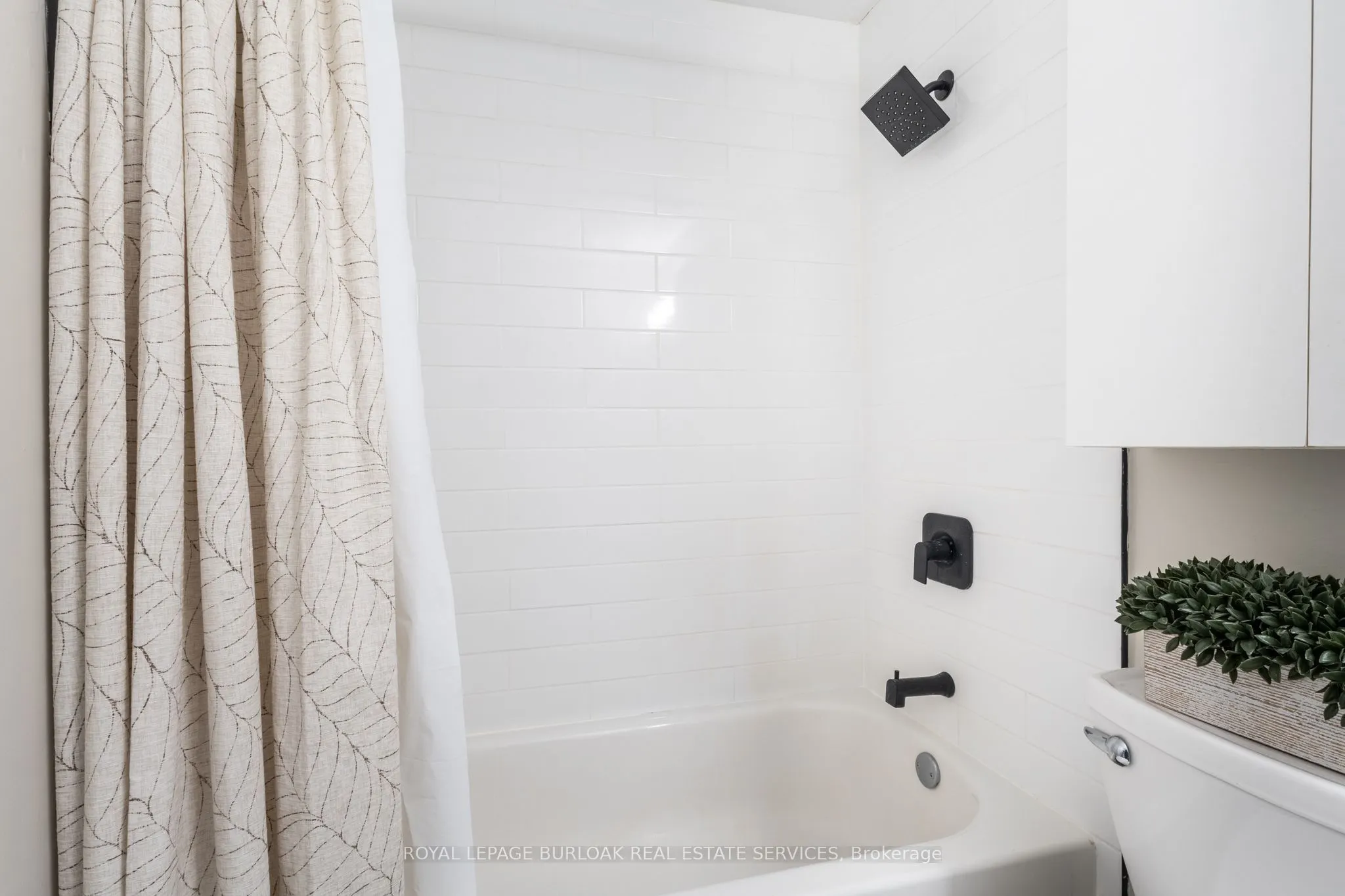 36 James Street S, #509