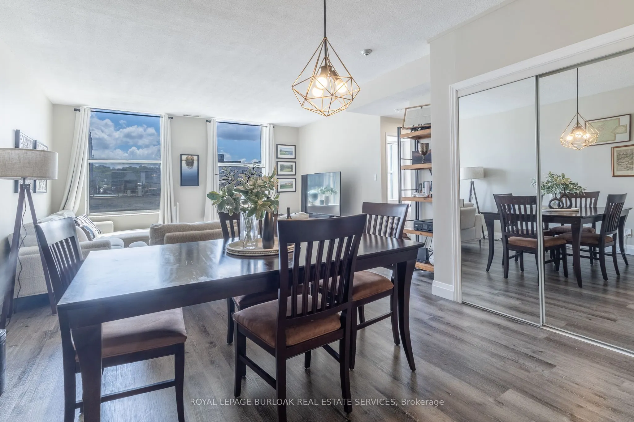 36 James Street S, #509