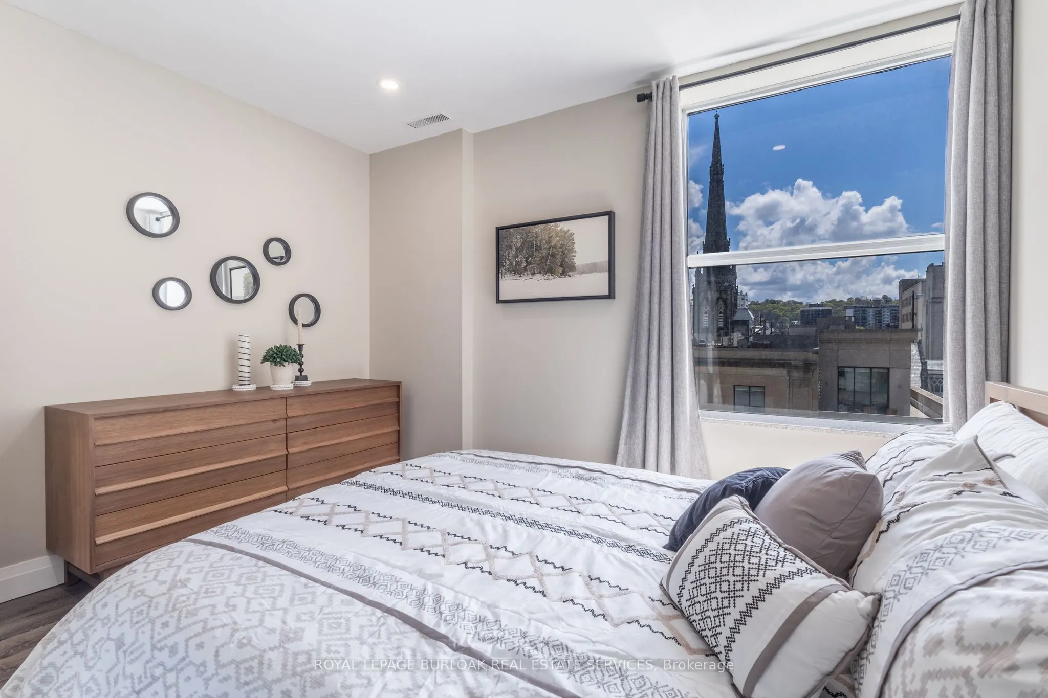 36 James Street S, #509