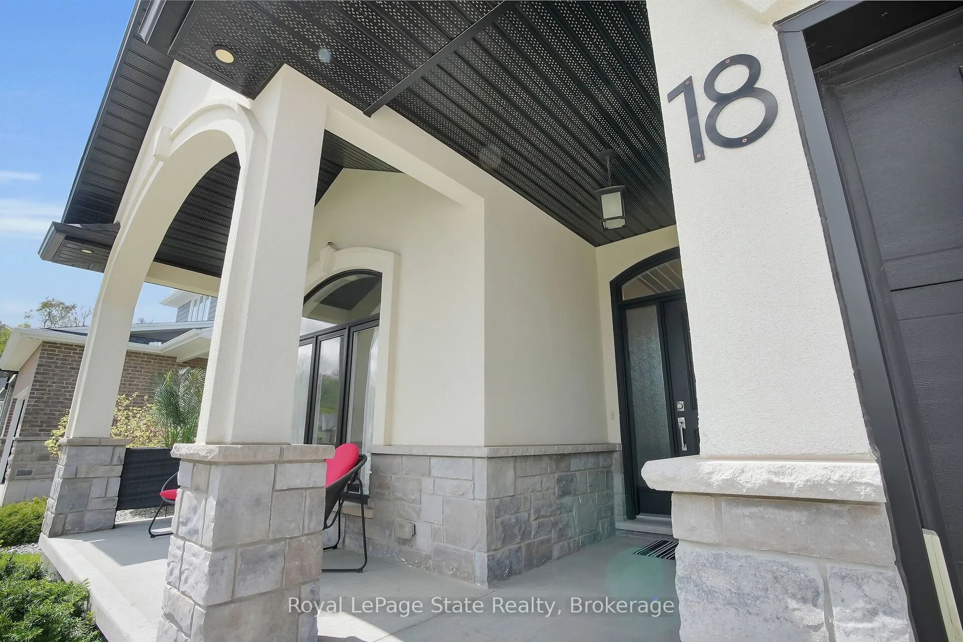 18 Kemp Crescent