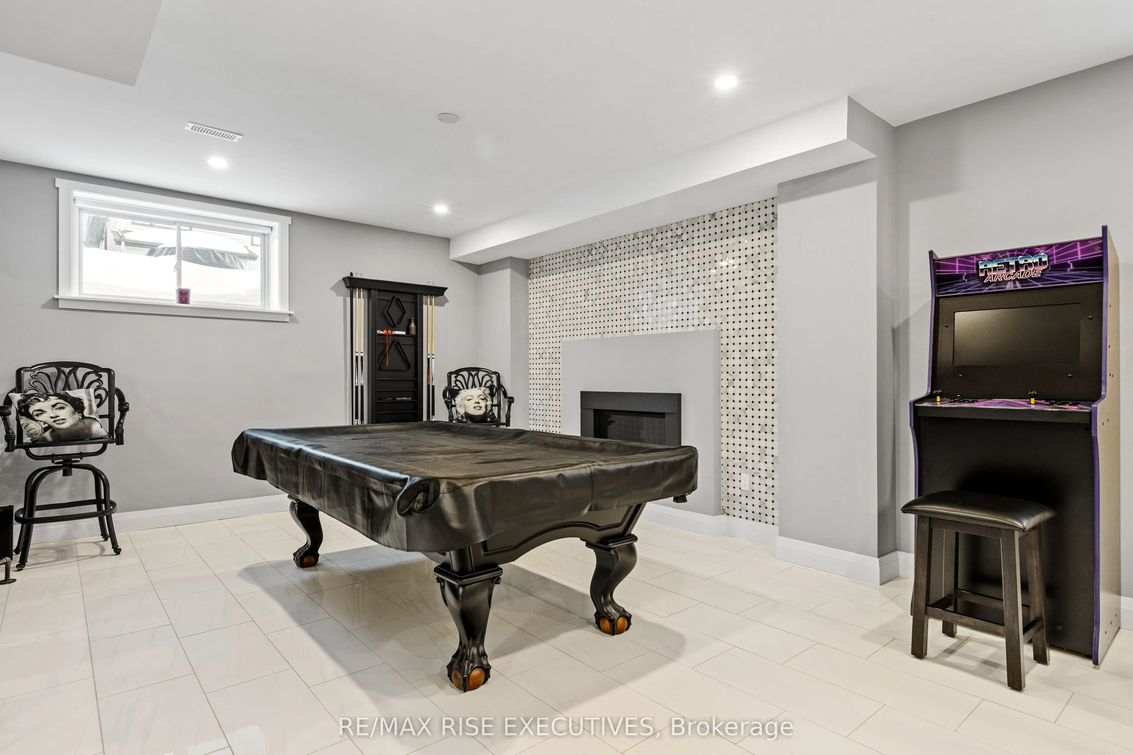 165 Finsbury Avenue