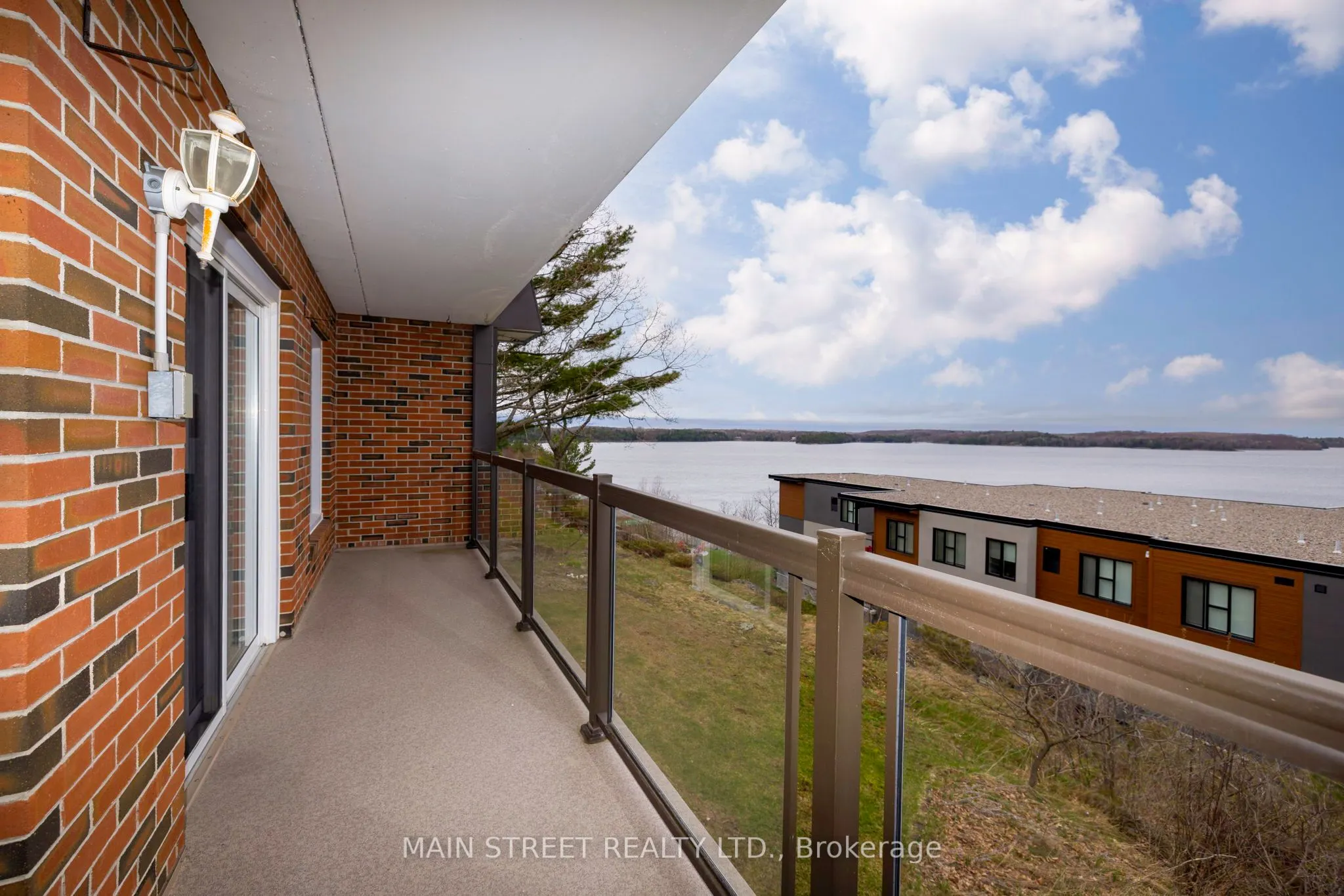200 Beaconview Heights, #203